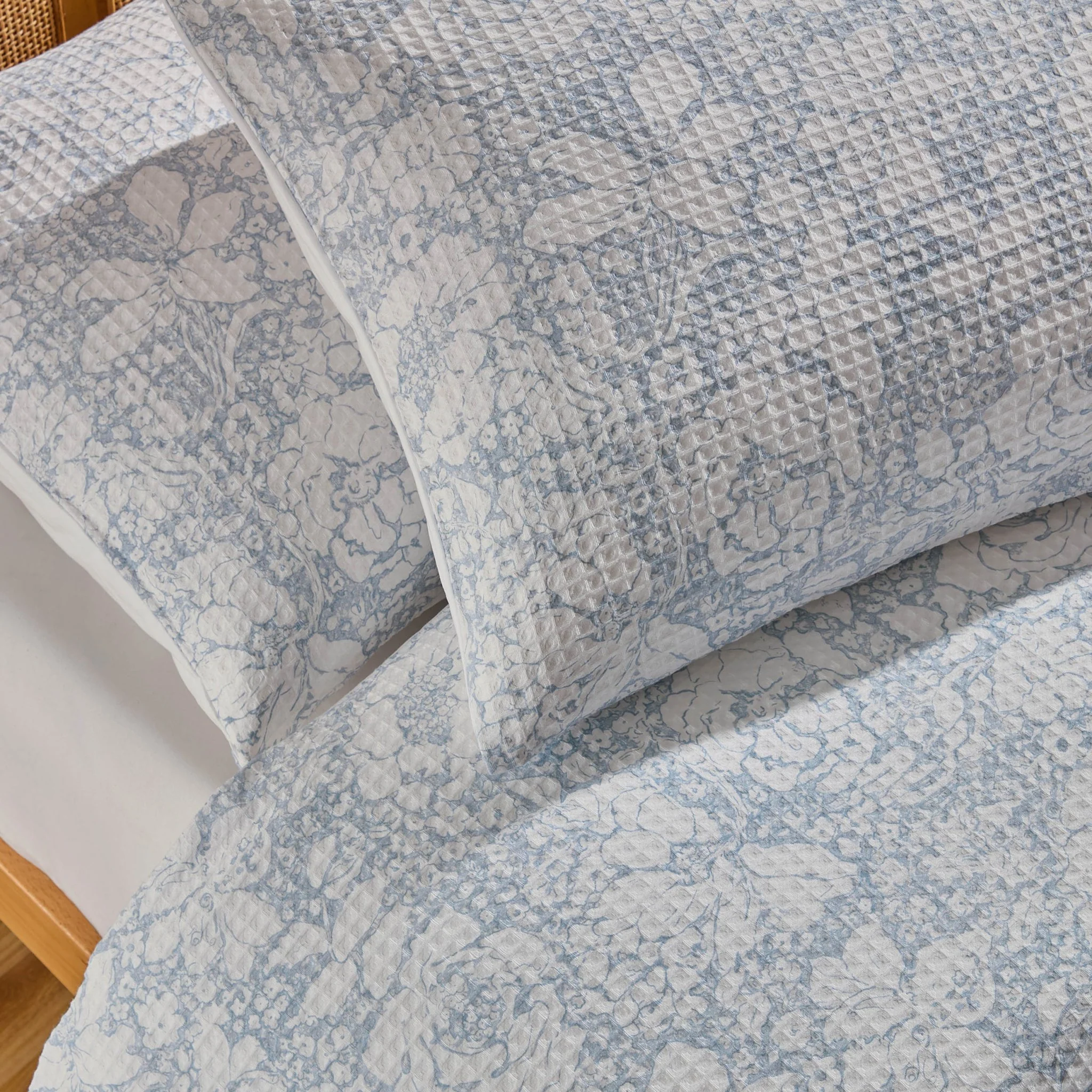 Iris Floral Printed Waffle Duvet Cover & Pillowcase Set - Blue - Image 6