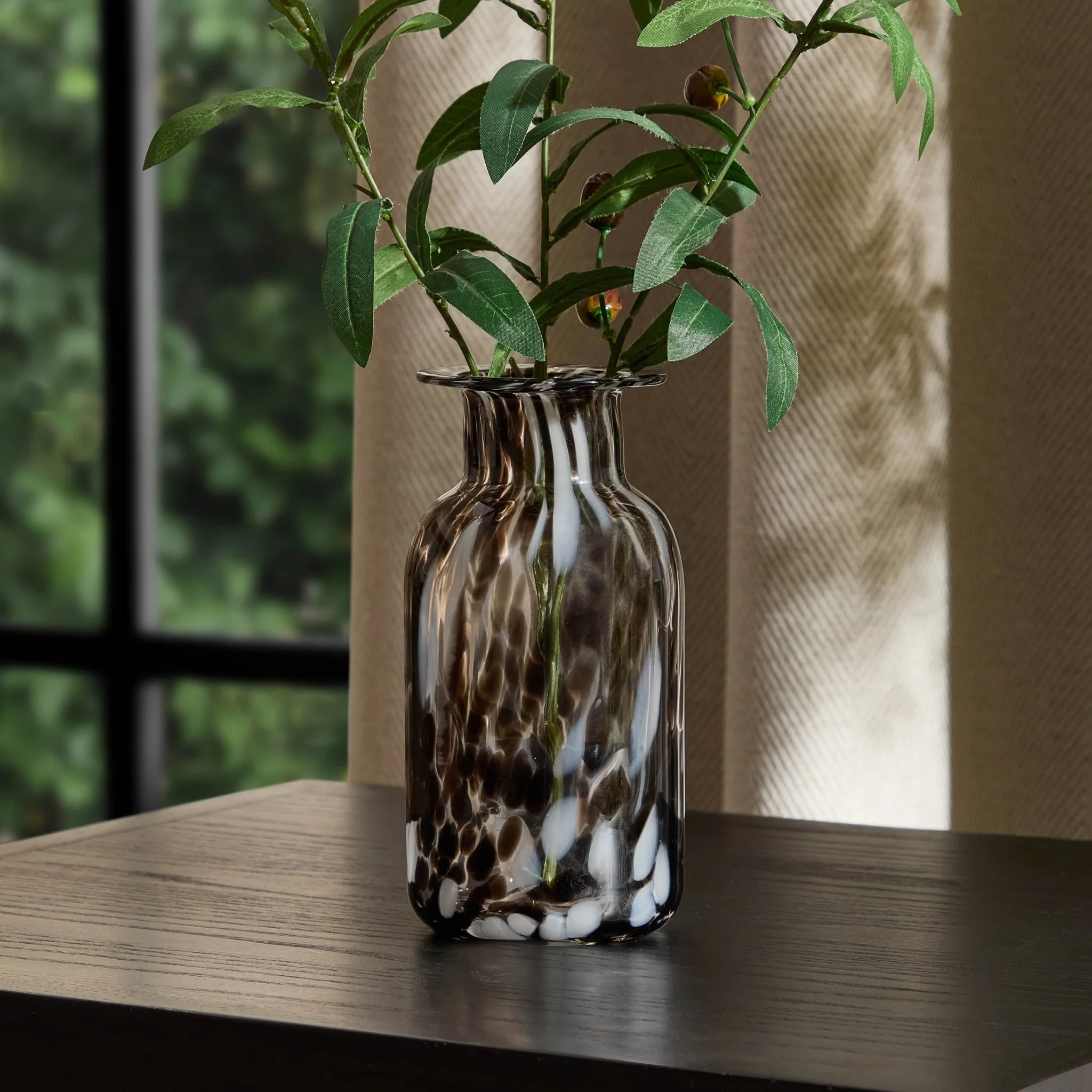 Jasmine Confetti Vase - Black/White - Image 2