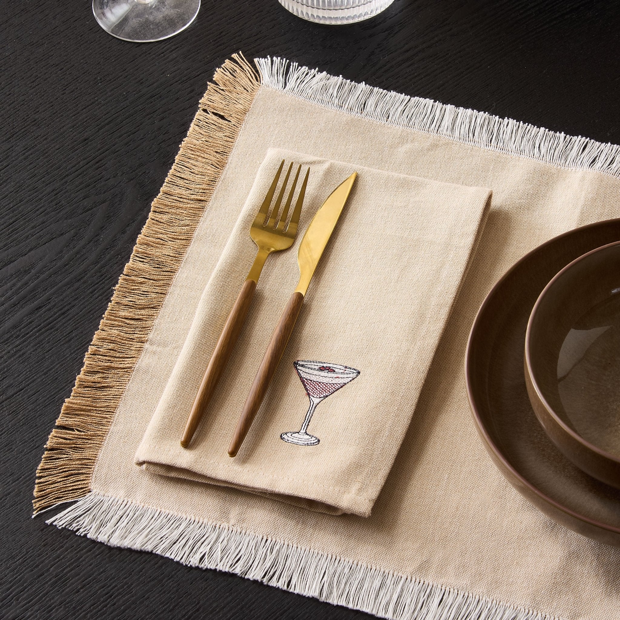 Julio Drink Embroidered Set of 4 Napkins - Natural - Image 2