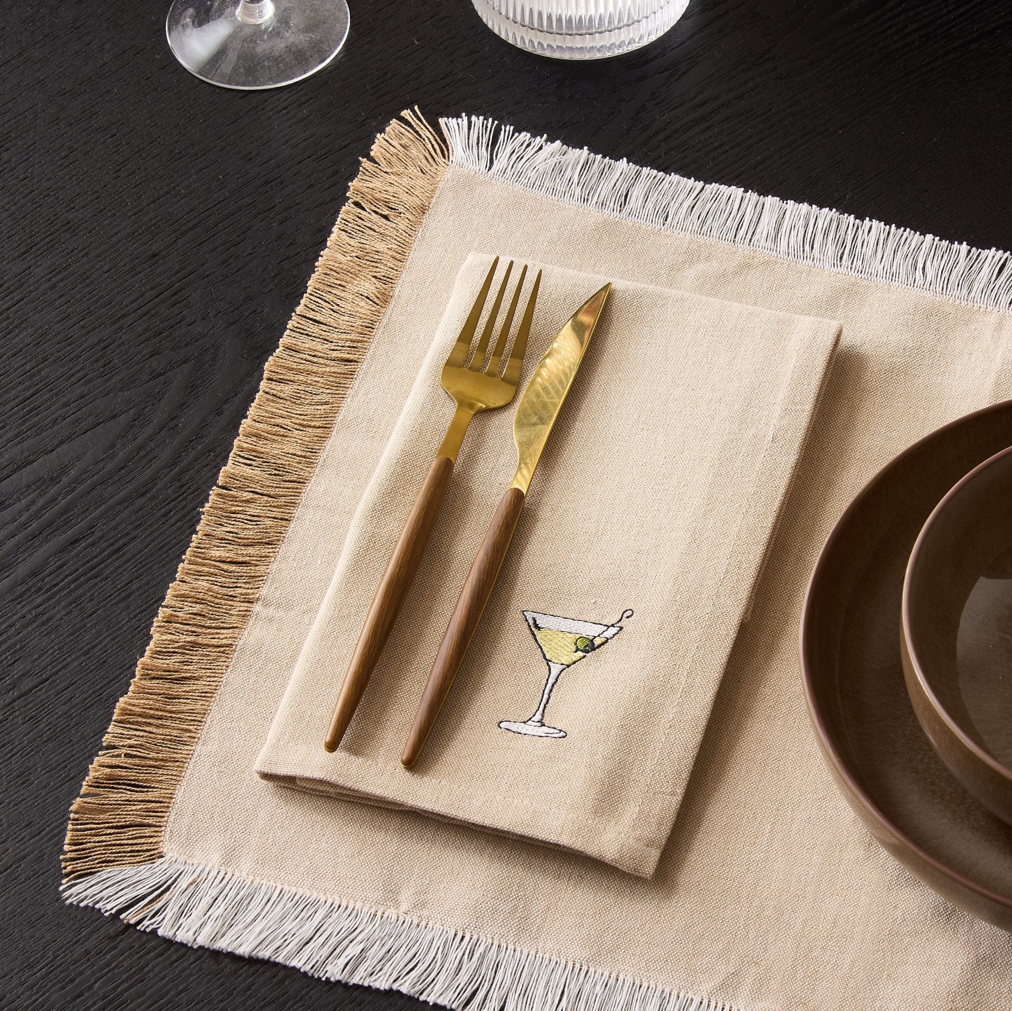 Julio Drink Embroidered Set of 4 Napkins - Natural - Image 5