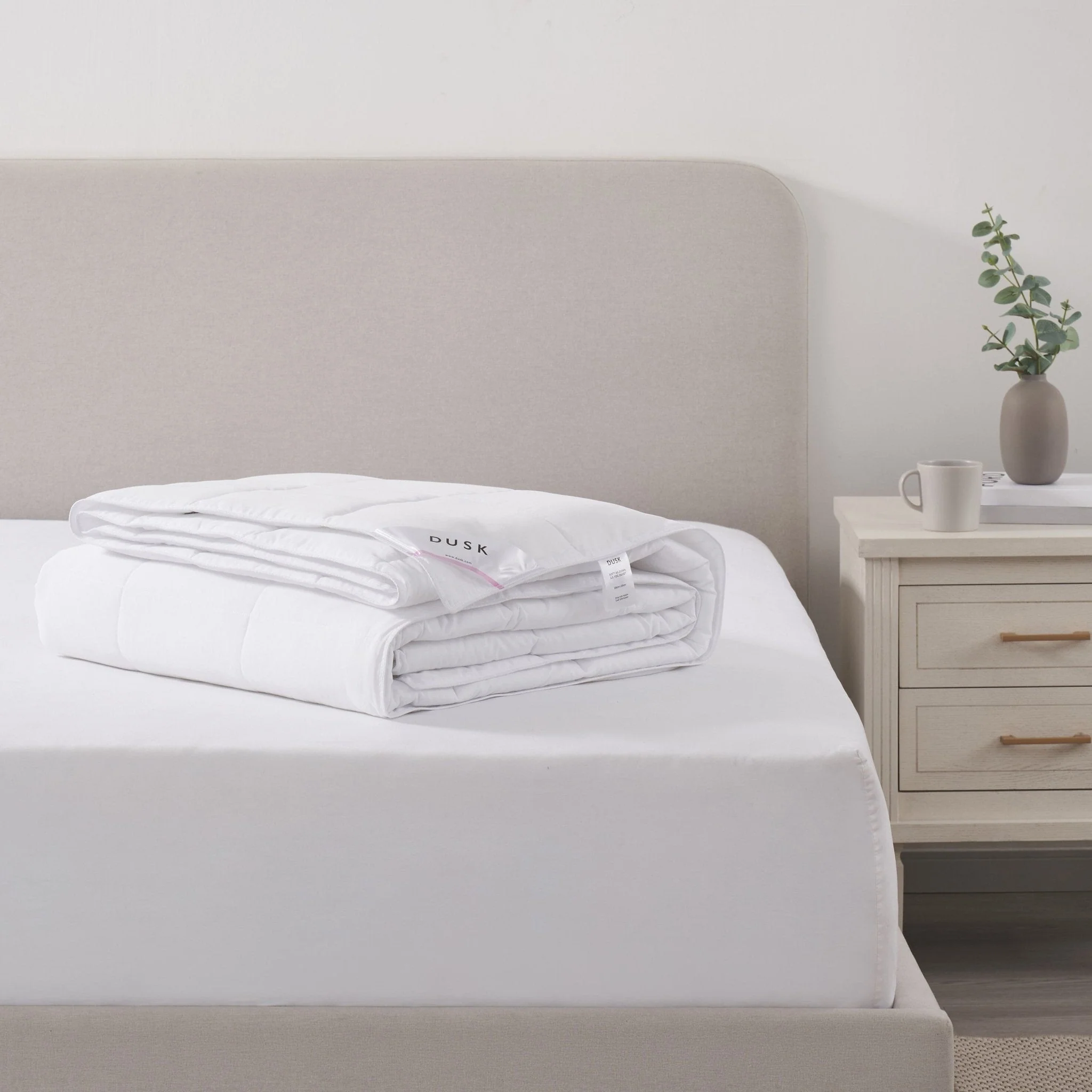 Lightweight 2.5 Tog Summer Duvet - Image 5