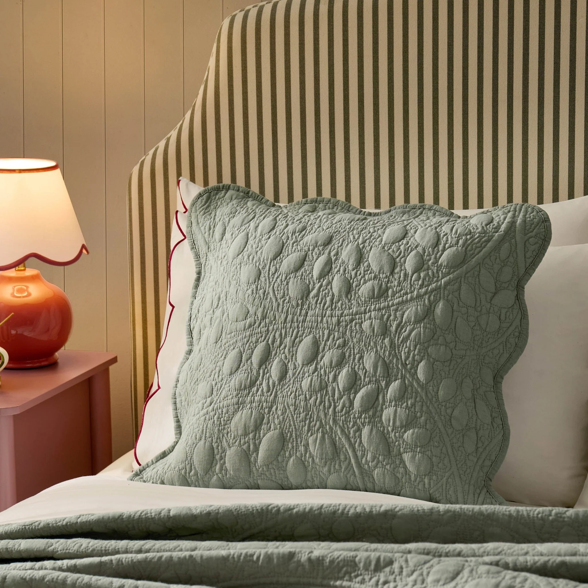 Lucerne Scallop Matelasse Cushion Cover - Forest Green