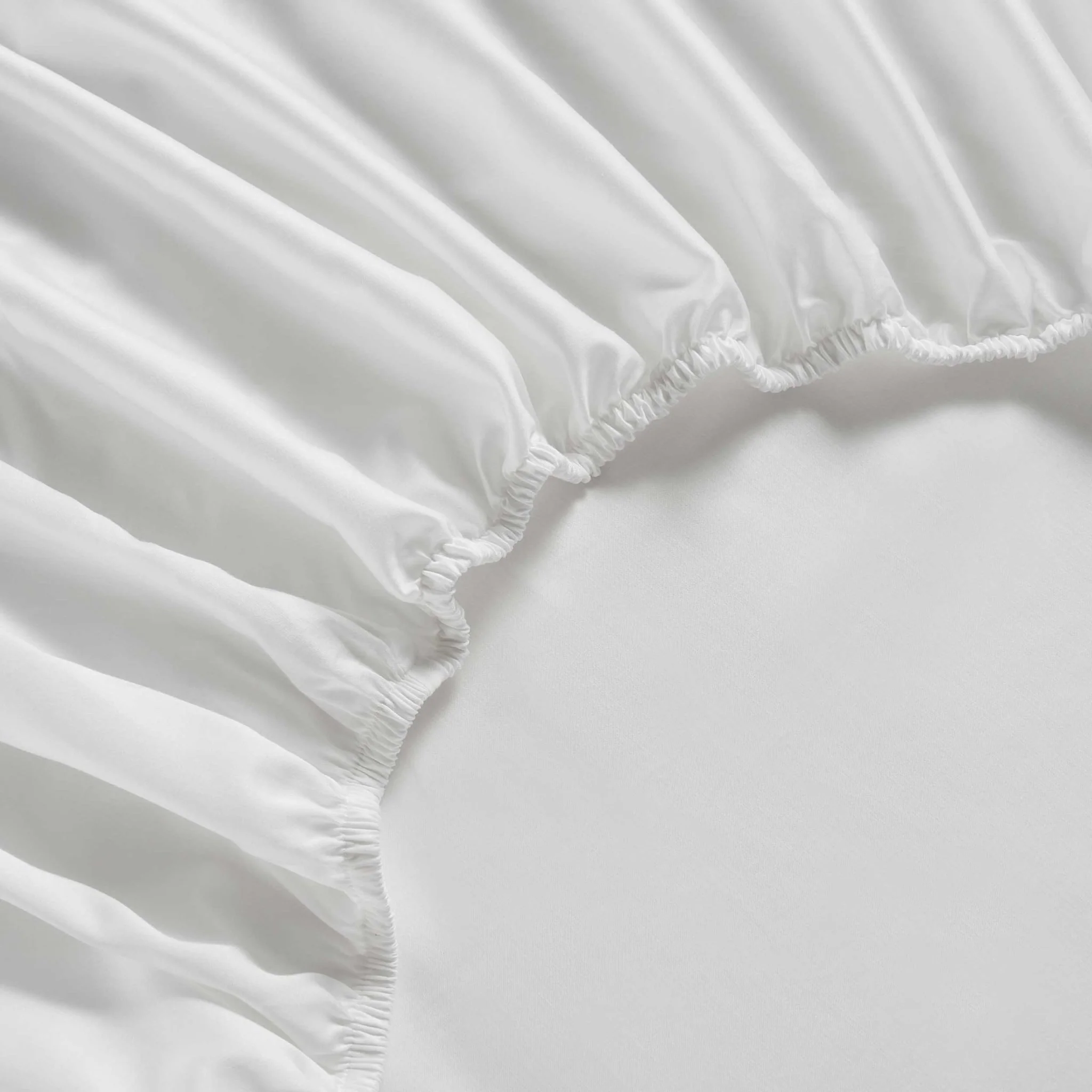 Lyla Feels Like Silk Lyocell Blend Fitted Sheet - White - Image 4