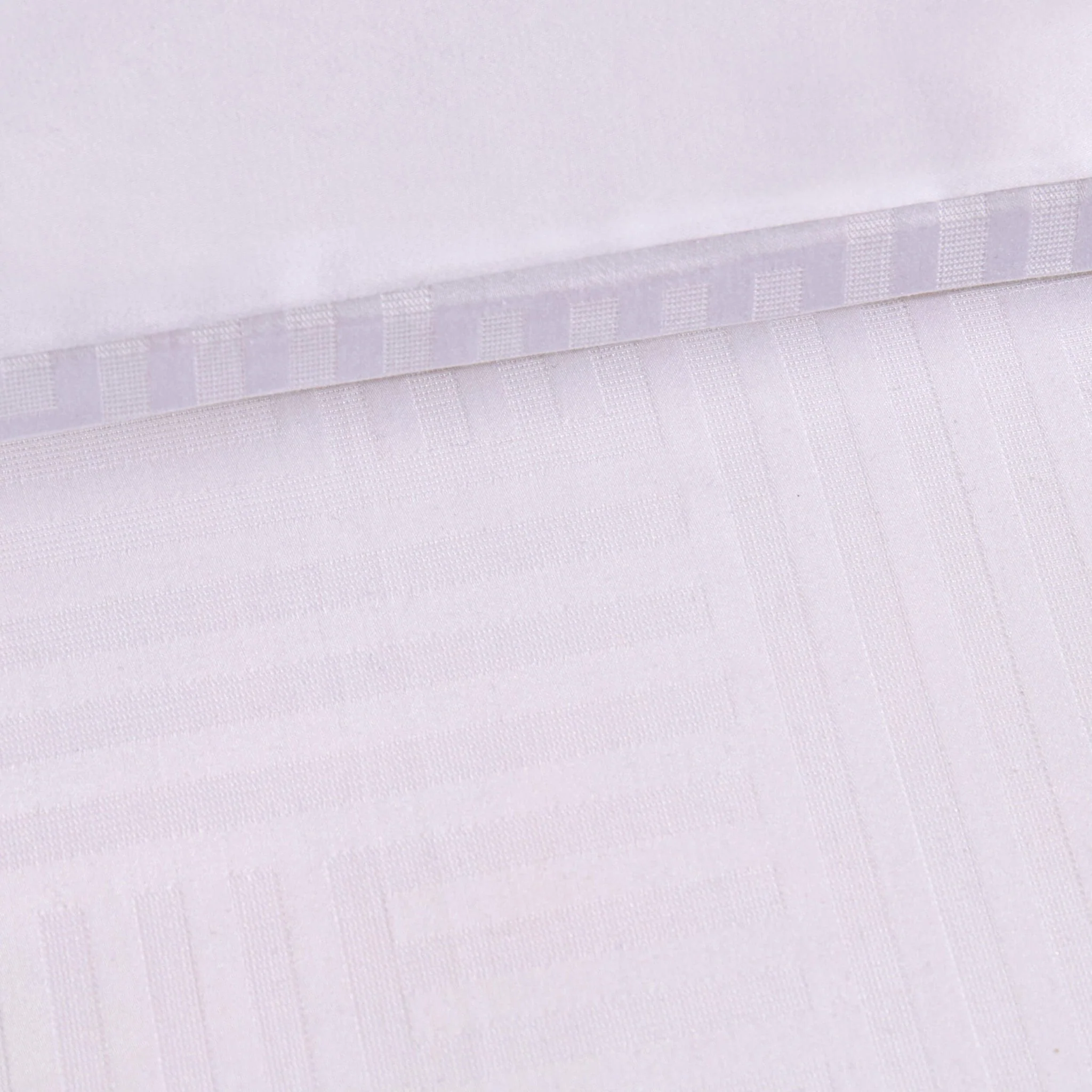 Lyla Feels Like Silk Lyocell Blend Jacquard Duvet Cover & Pillowcase Set - White - Image 5