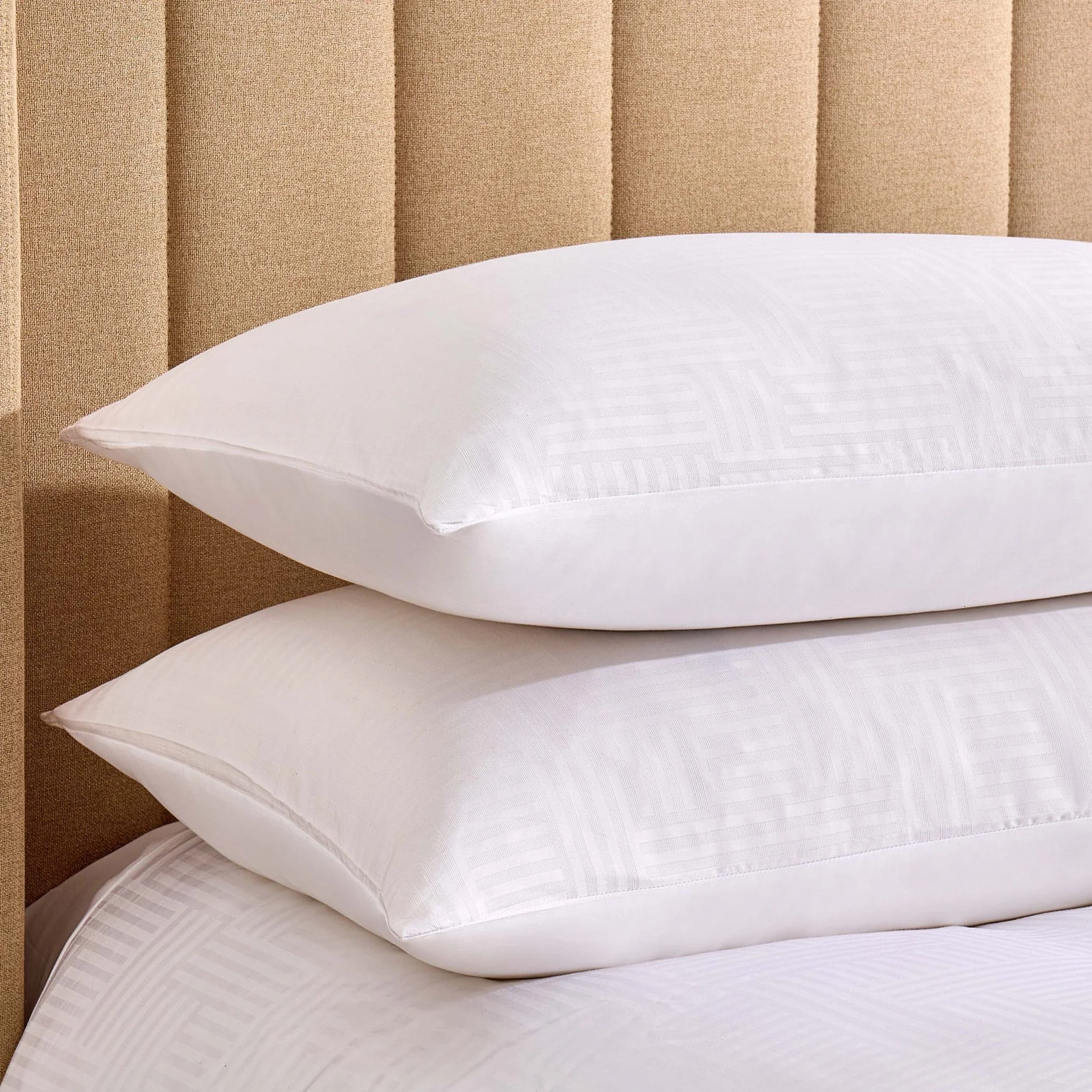 Lyla Feels Like Silk Lyocell Blend Jacquard Duvet Cover & Pillowcase Set - White - Image 6