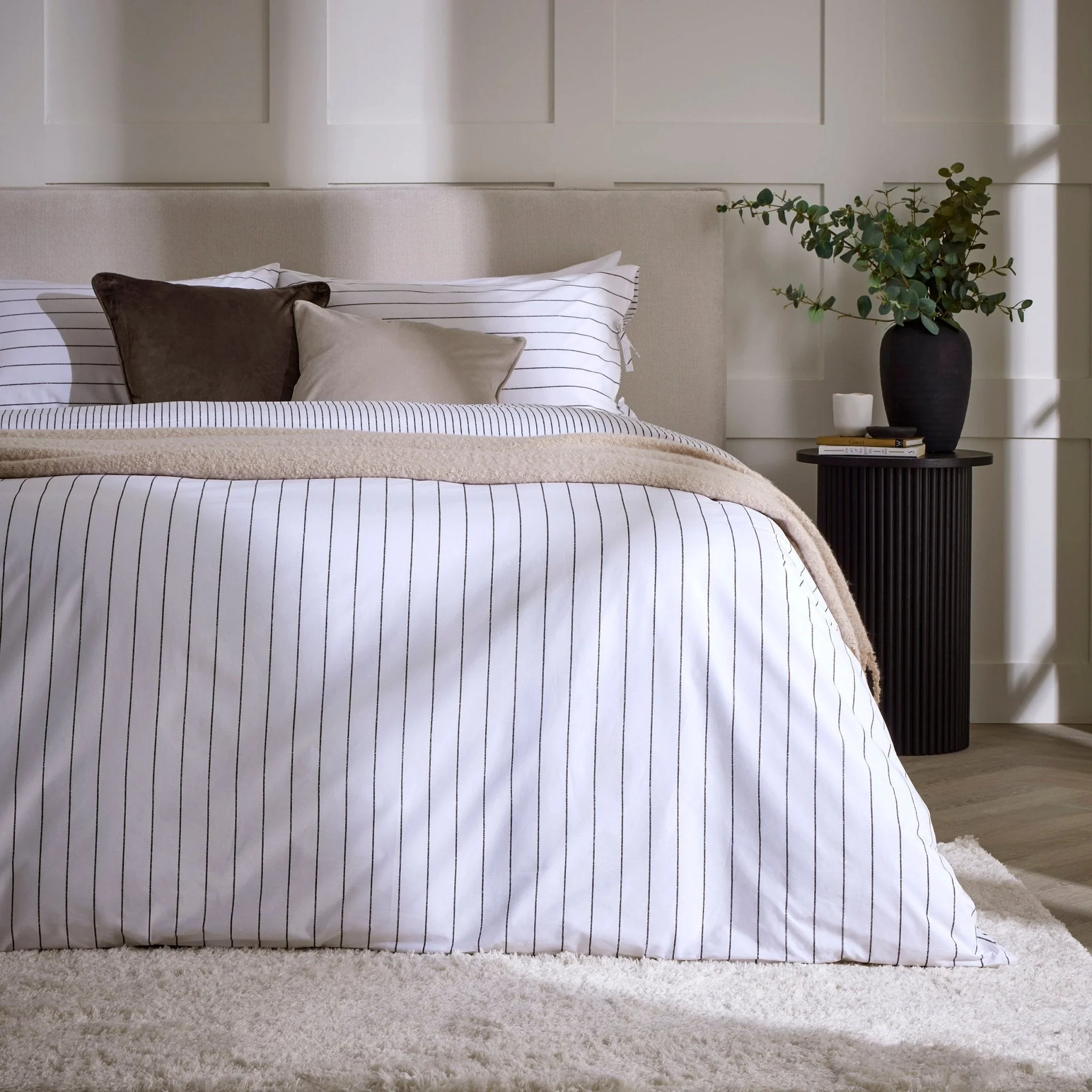 Malmo 100% Cotton Reversible Duvet Cover & Pillowcase Set - Printed Stripe - White/Grey