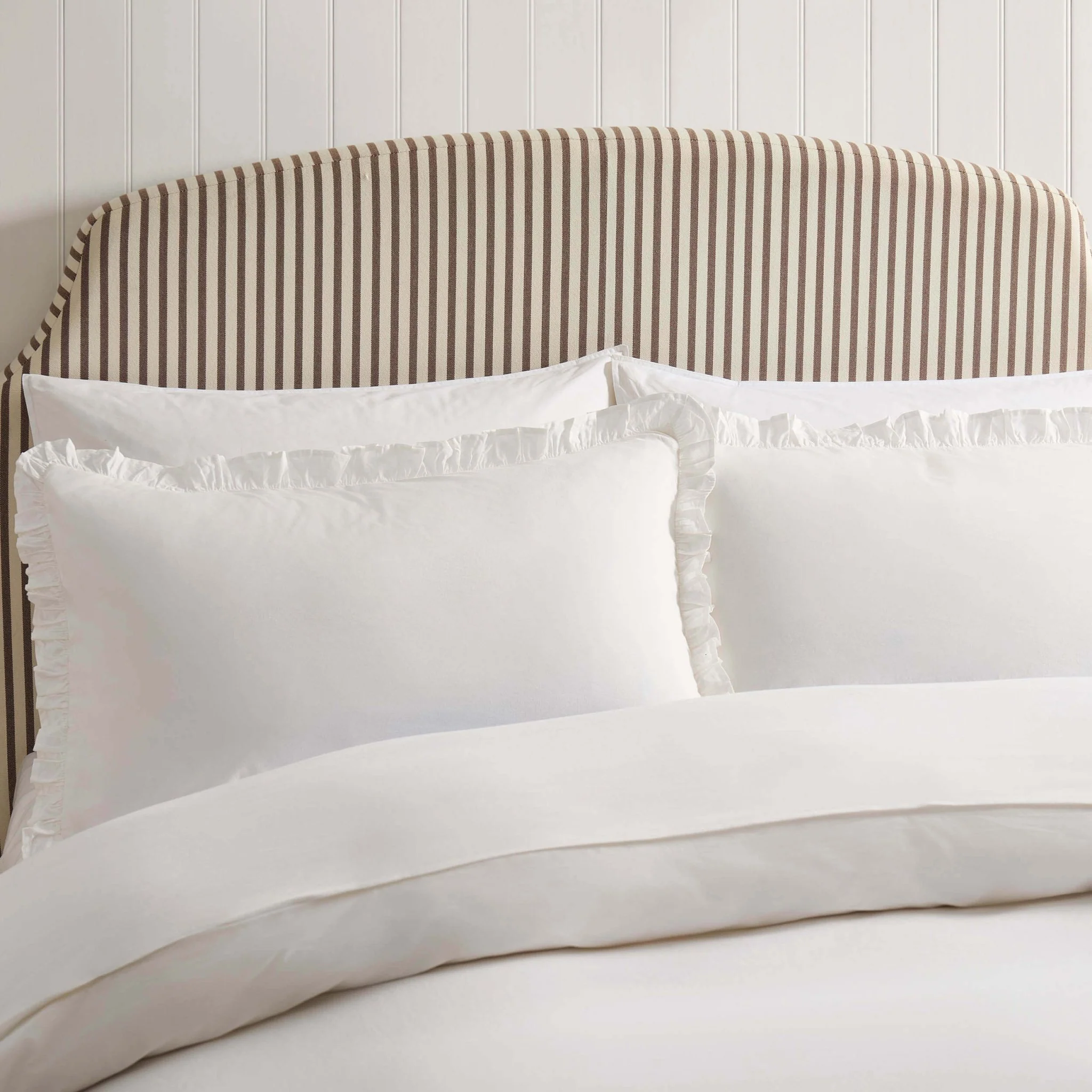 Marion 200 Thread Count Ruffle Edge Duvet Cover - Ecru - Image 3