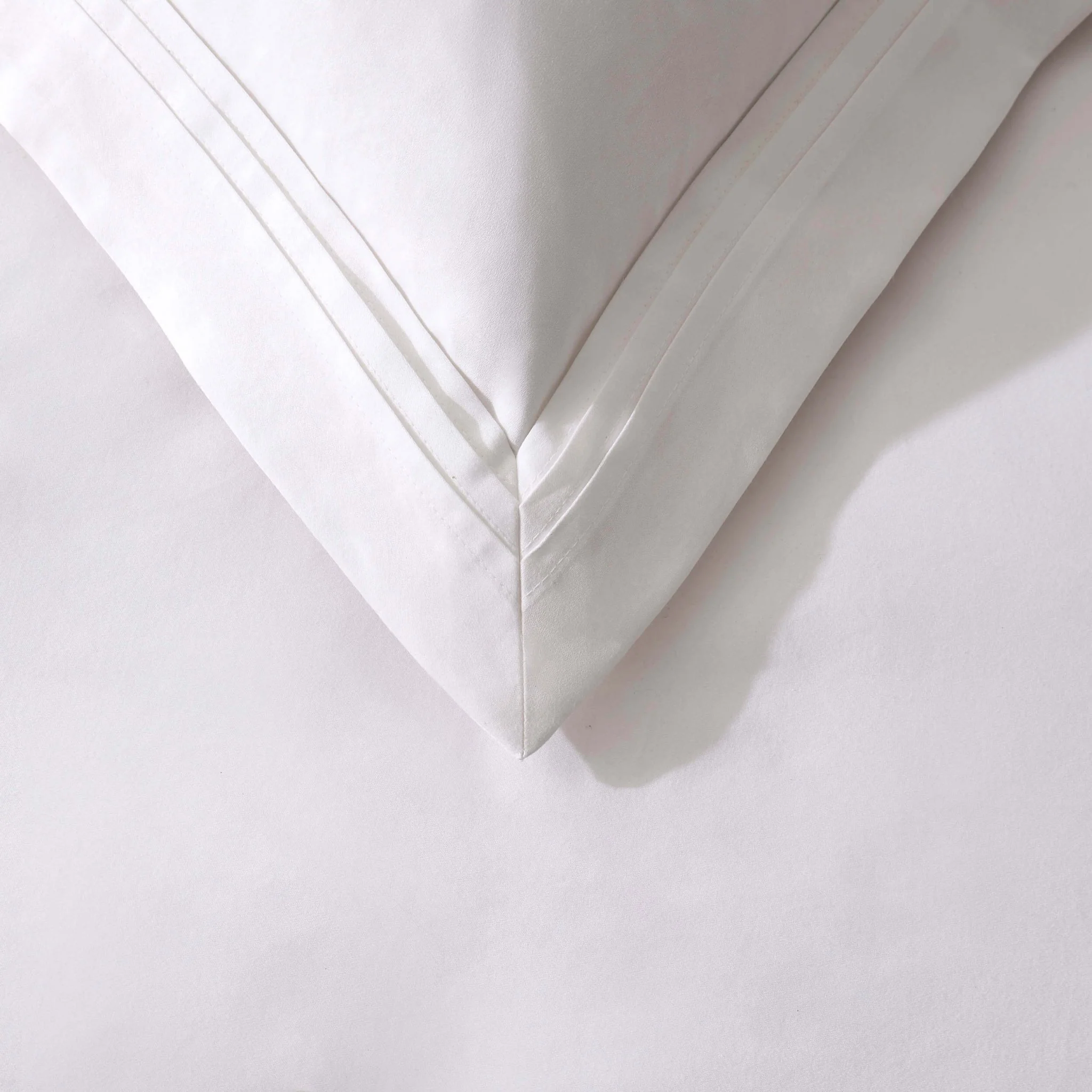 Marlowe 600 Thread Count Pair of Oxford Pillowcases - White - Image 4