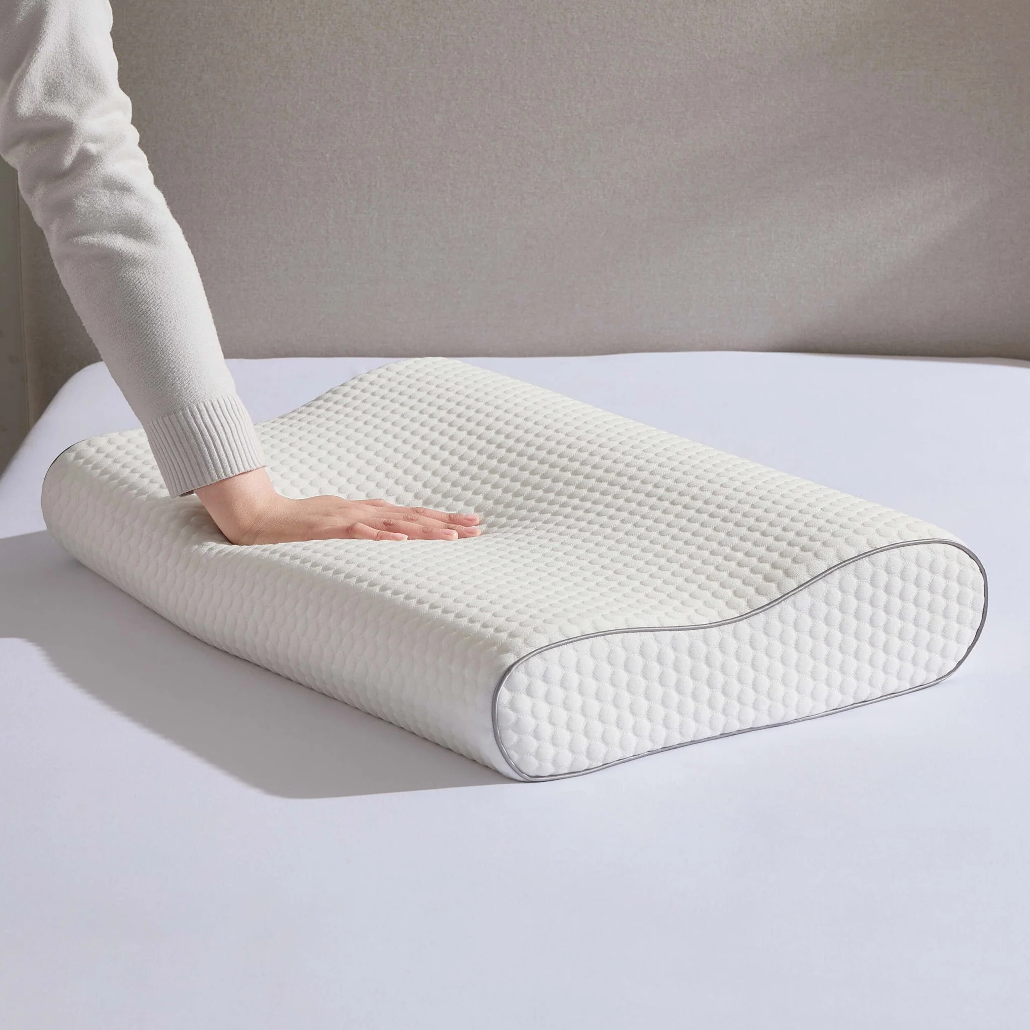 Memory Foam Contour Pillow - White - Image 4