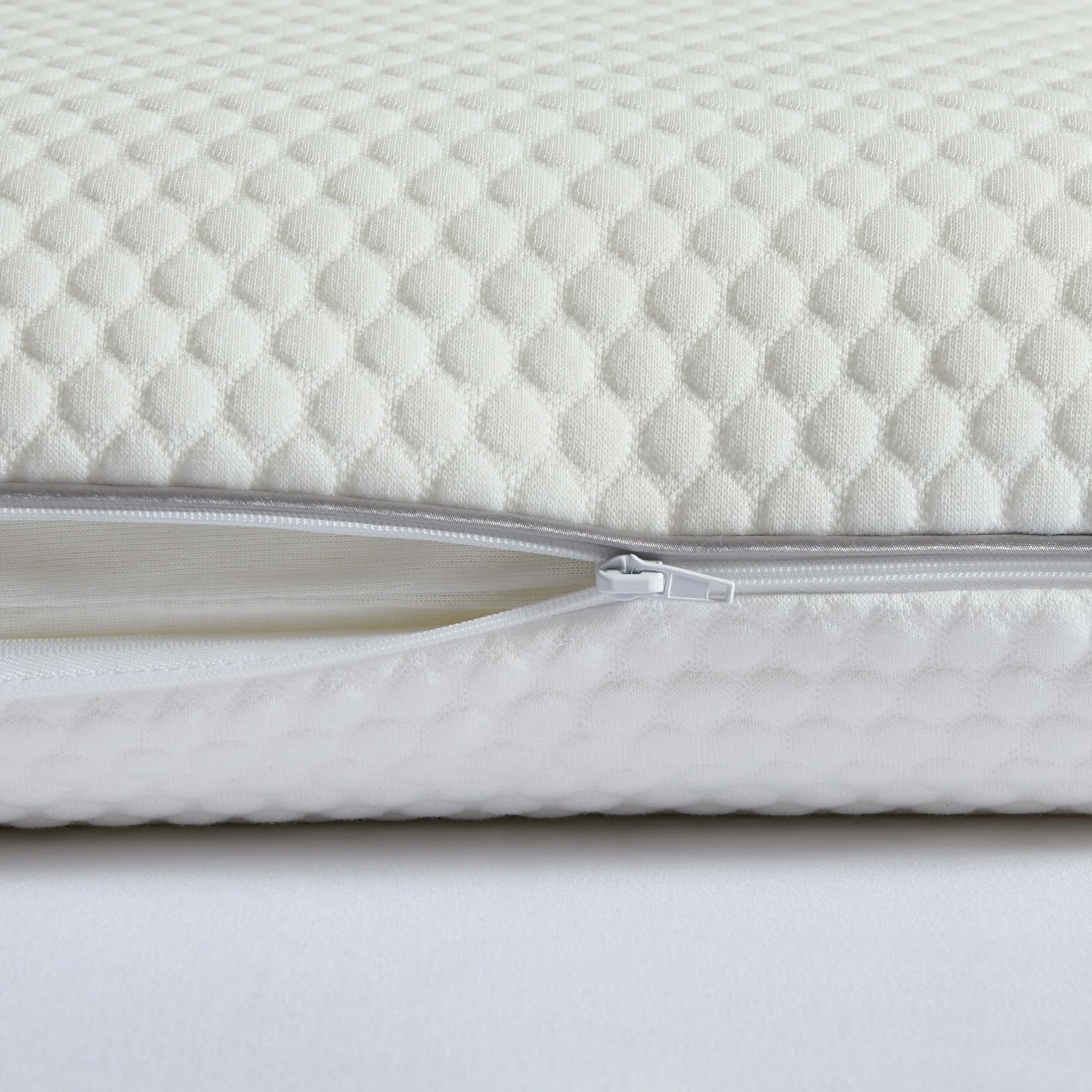 Memory Foam Pillow - White - Image 4