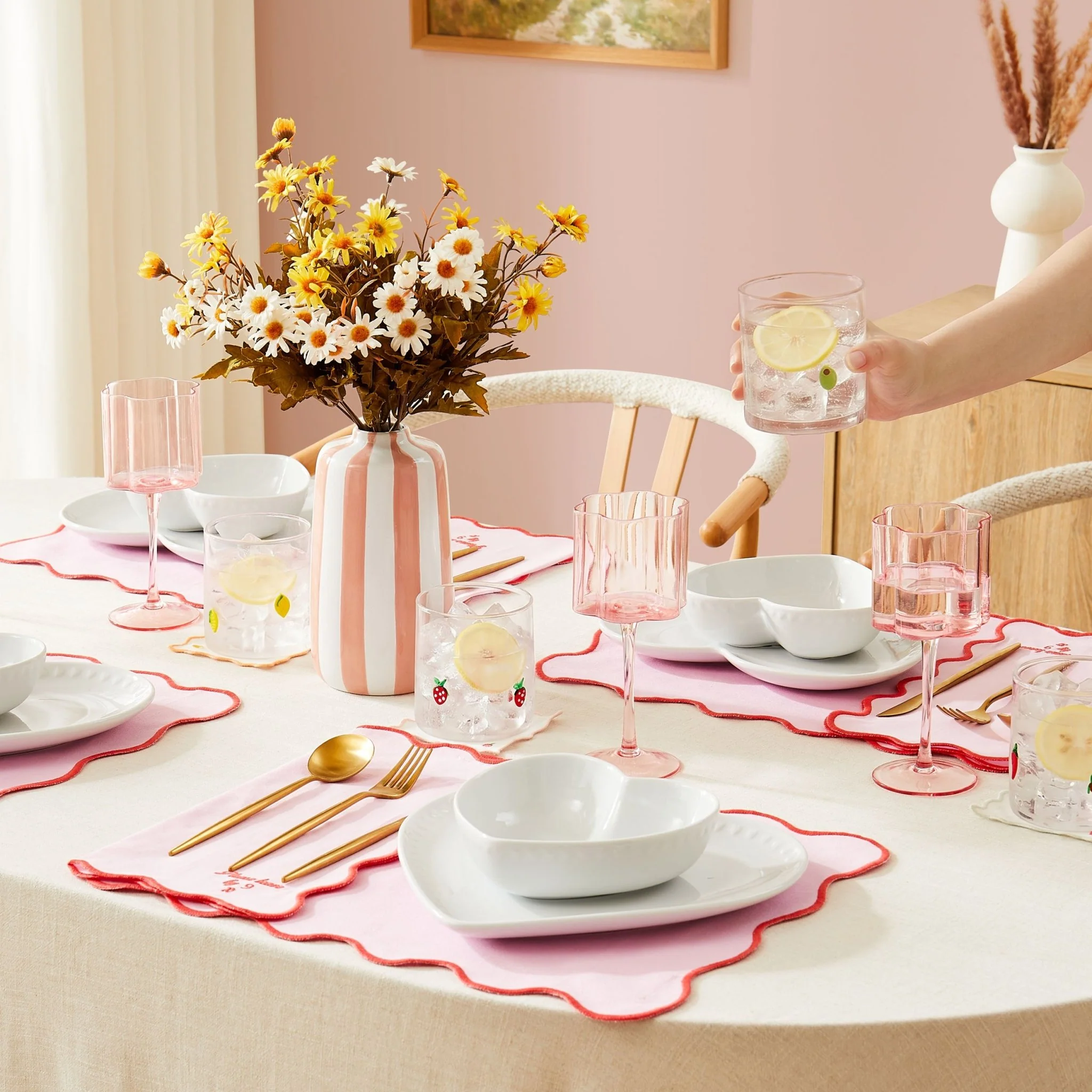 Meya Stripe Vase - Pink - Image 3