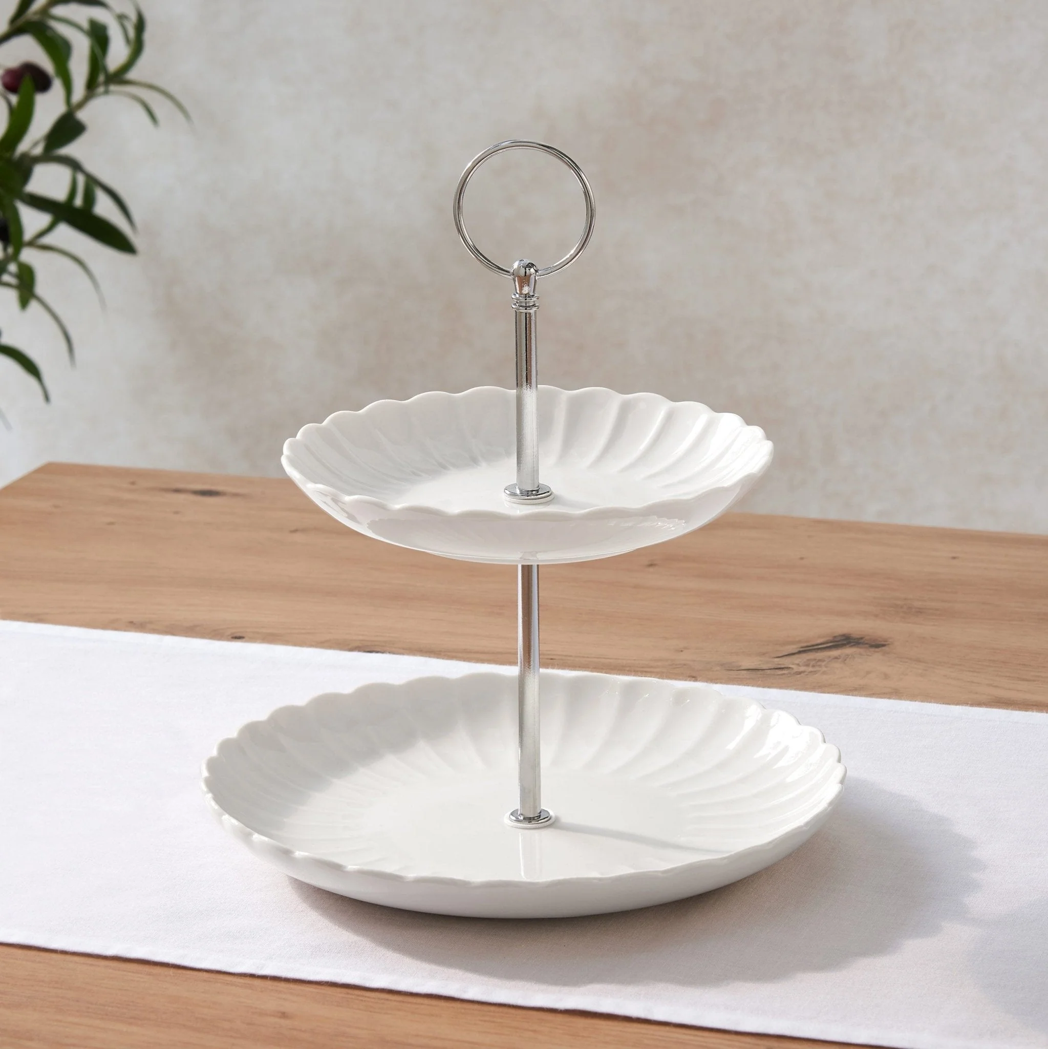 Mira Scalloped 2-Tier Cake Stand - Off White