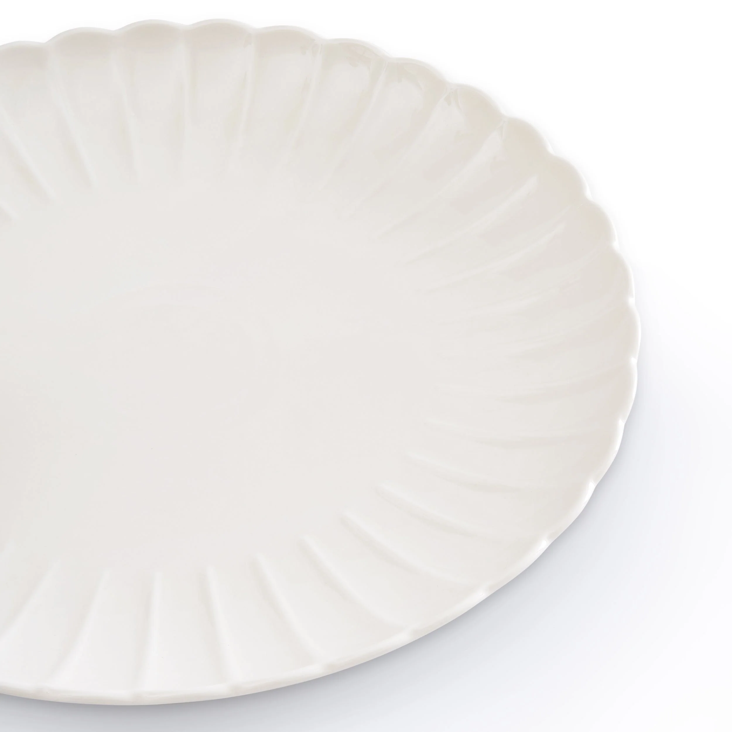 Mira Scalloped Set of 4 Dinner Plates - Off White - Image 7