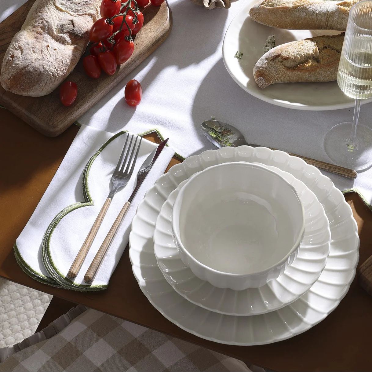 Mira Scalloped Set of 4 Side Plates - Off White - Image 3