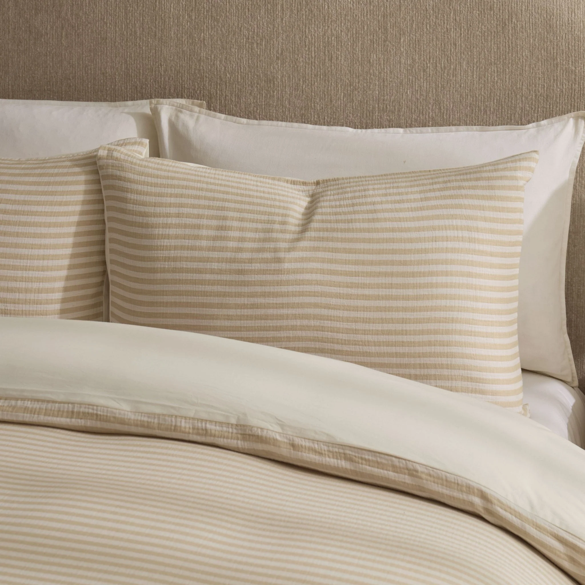 Miran Yarn Dyed Muslin Duvet Cover & Pillowcase Set - Natural/White - Image 3