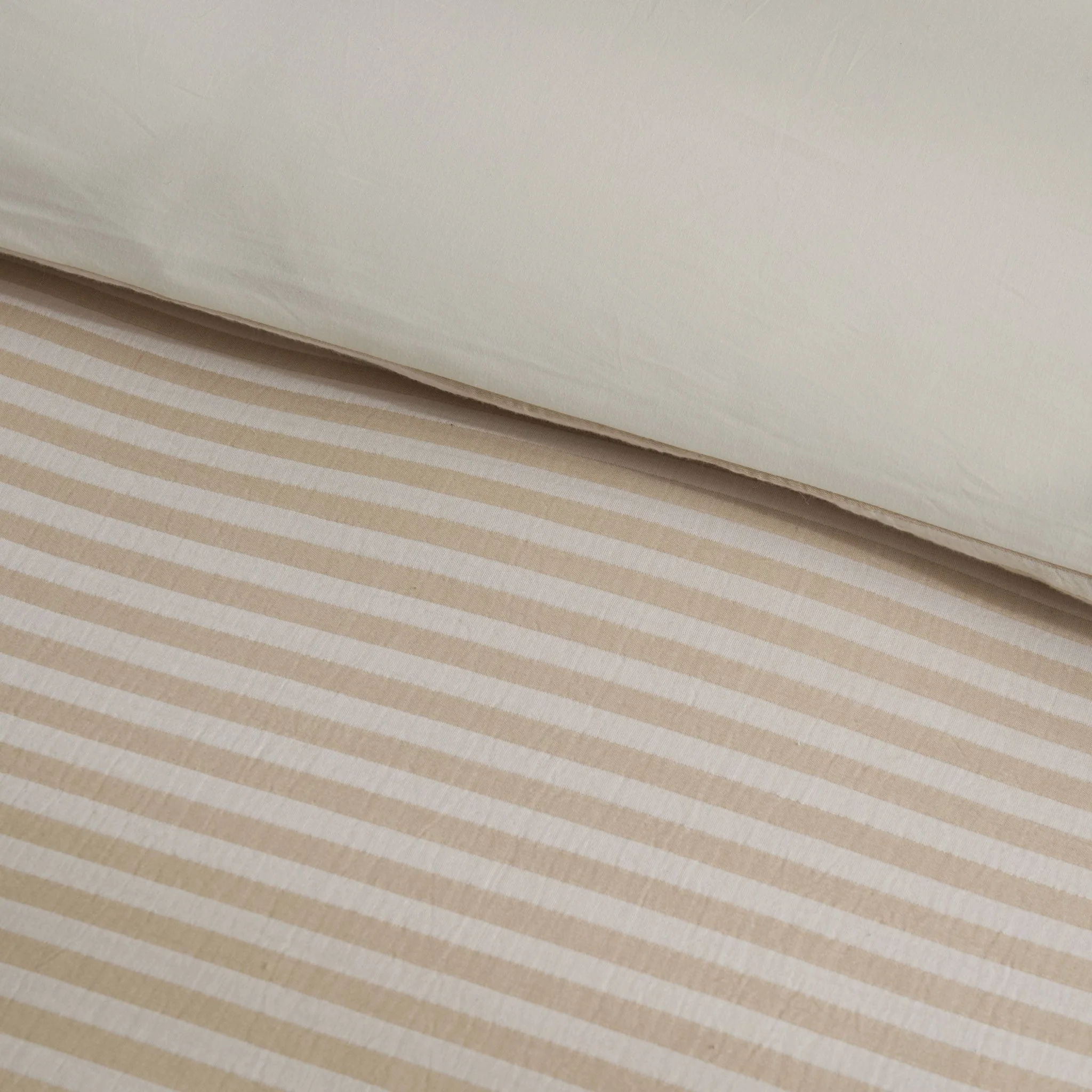Miran Yarn Dyed Muslin Duvet Cover & Pillowcase Set - Natural/White - Image 5