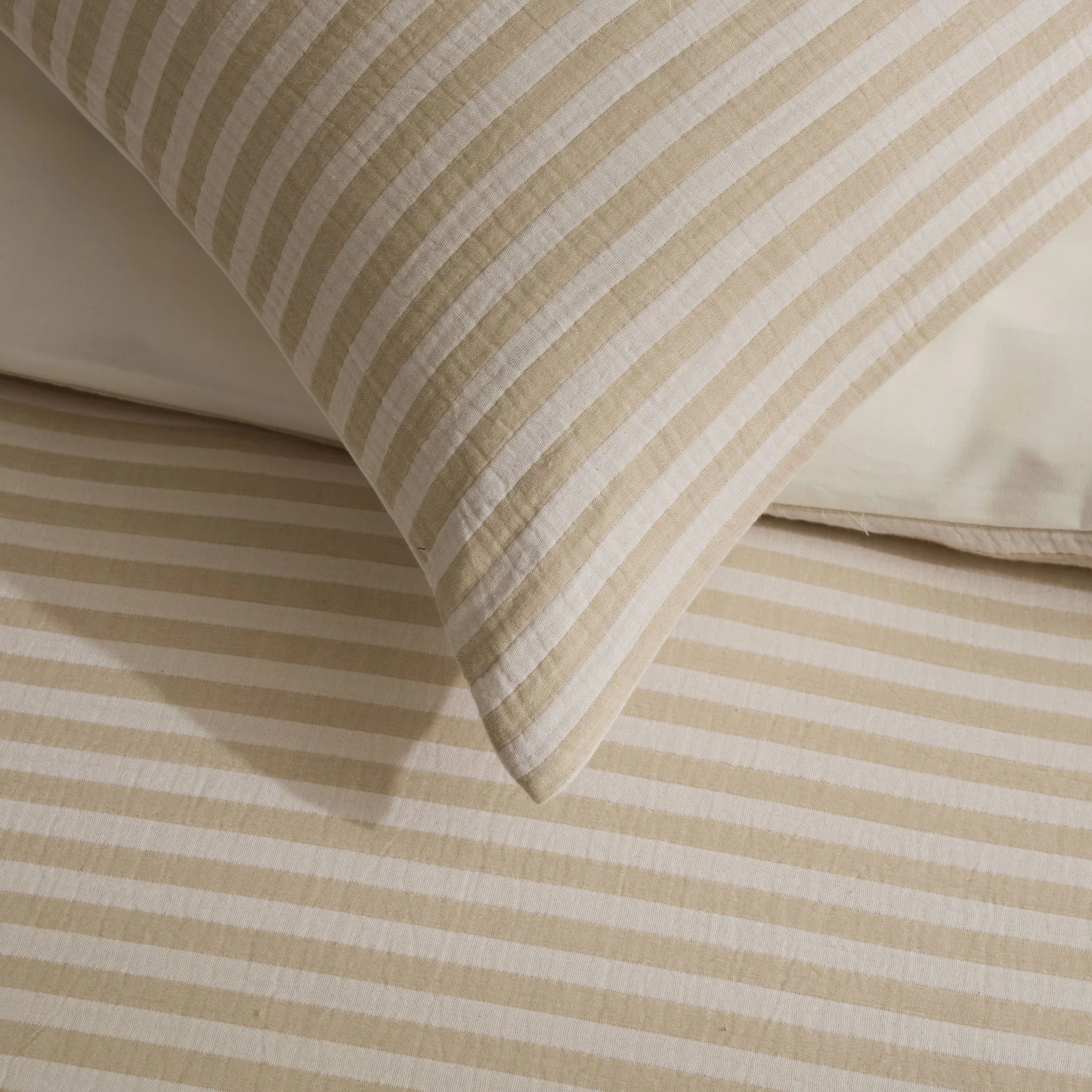 Miran Yarn Dyed Muslin Duvet Cover & Pillowcase Set - Natural/White - Image 6