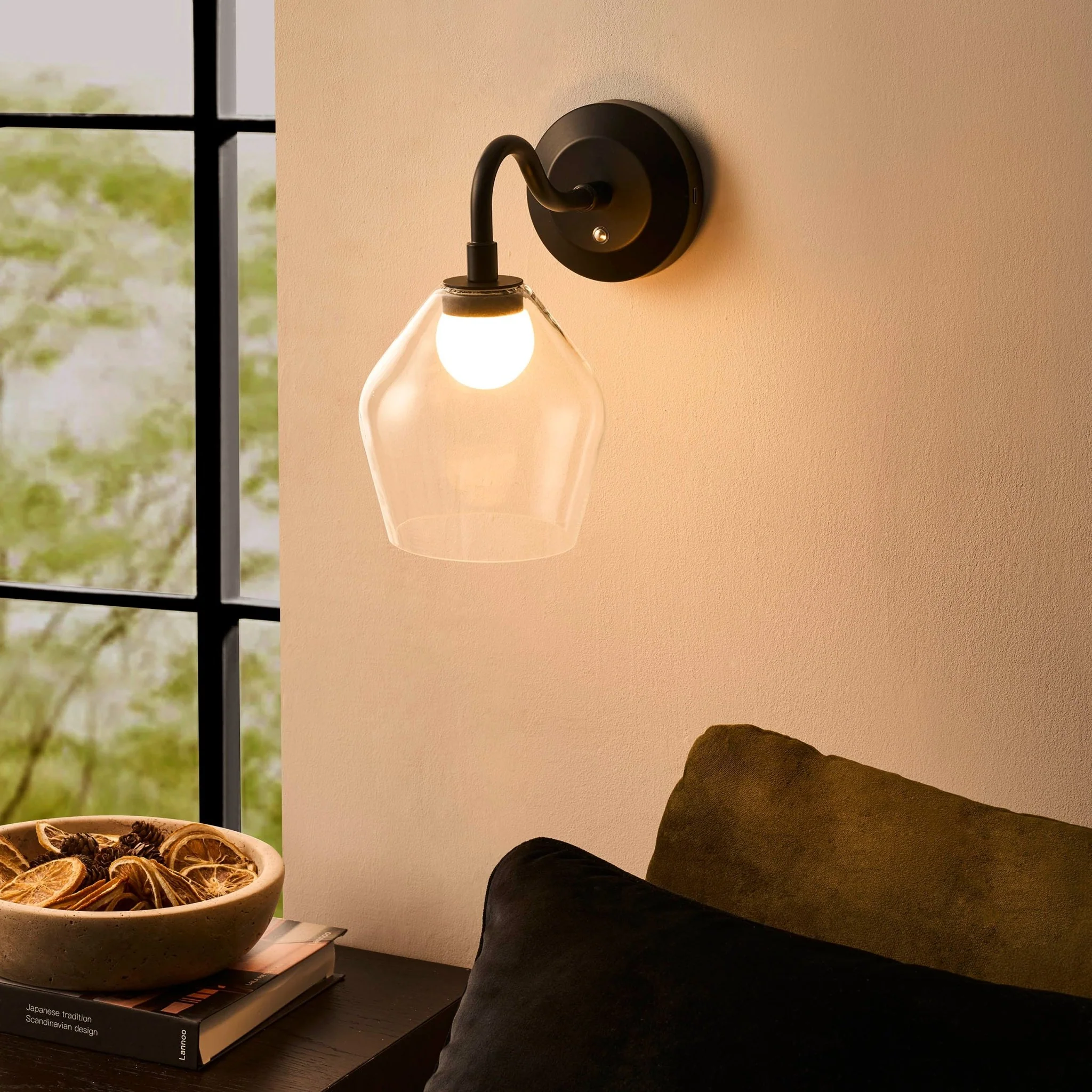 Morena Firefly LED Rechargeable Wall Light - Black