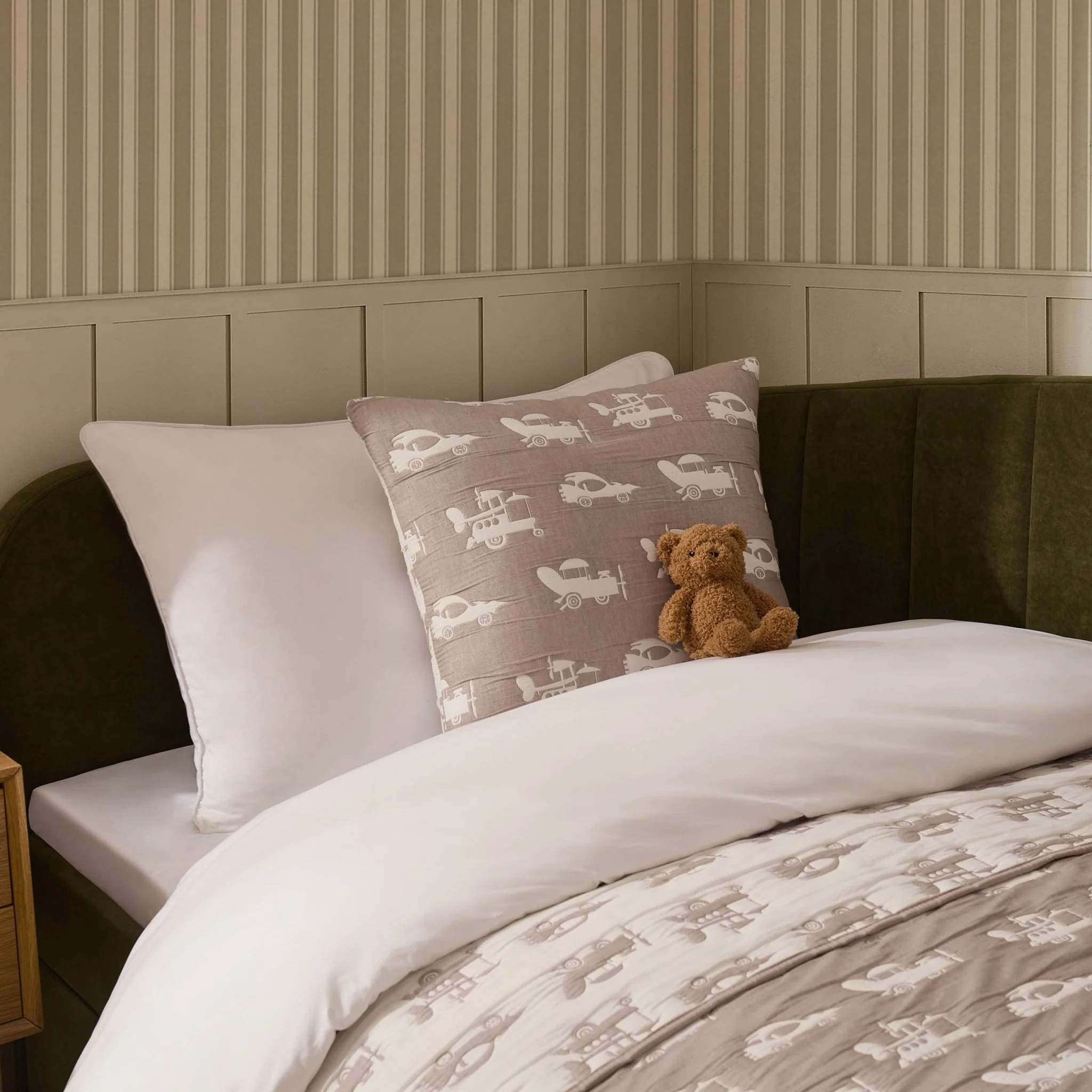 Morgan Transport Matelasse Cushion Cover and Bedspread Set - Taupe - Image 3