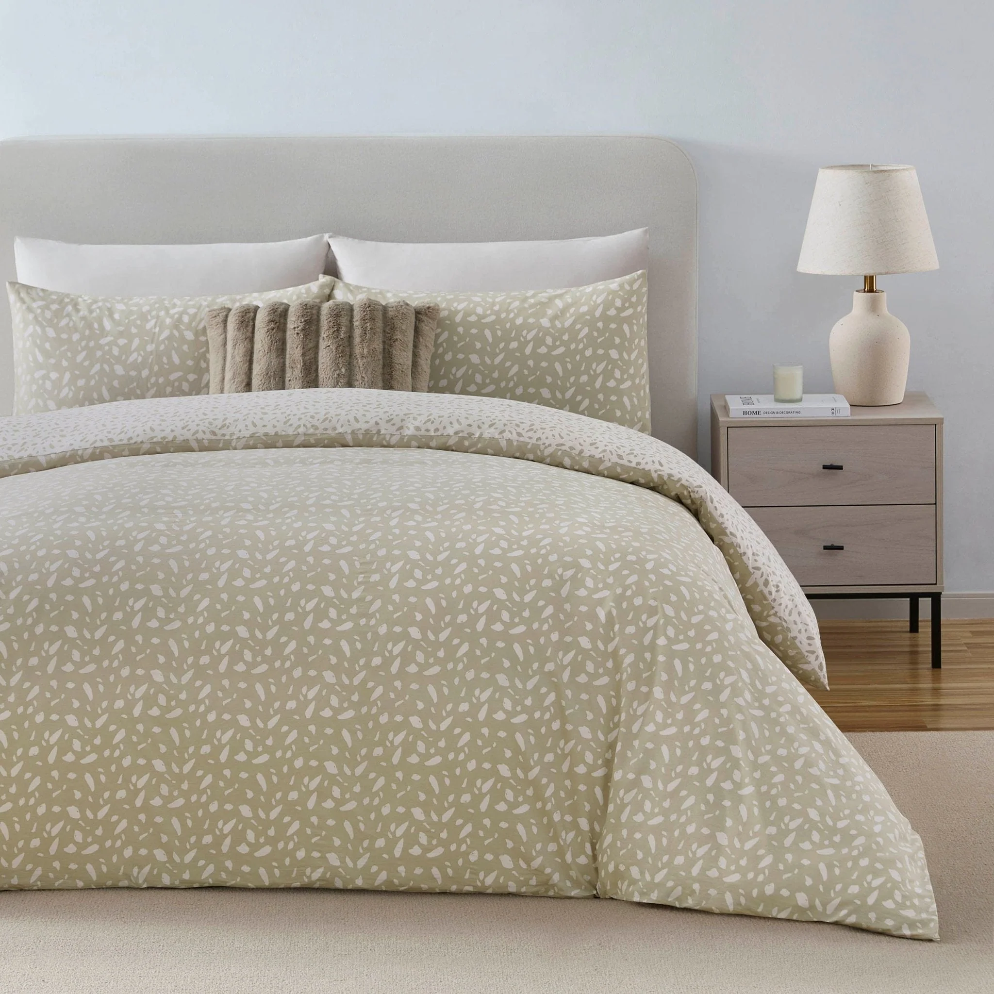 Nala 200 Thread Count Reversible Duvet Cover & Pillowcase Set - Animal Print - Natural - Image 2