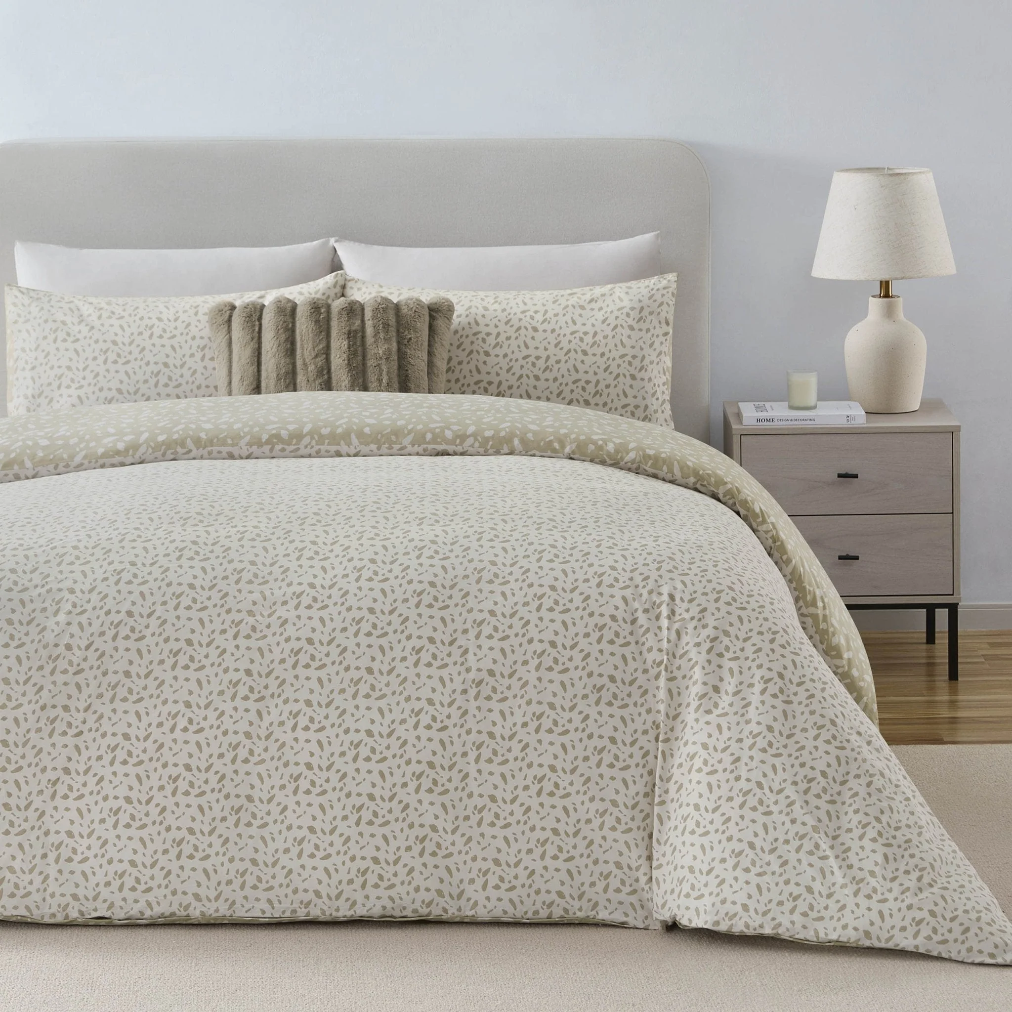 Nala 200 Thread Count Reversible Duvet Cover & Pillowcase Set - Animal Print - Natural - Image 5