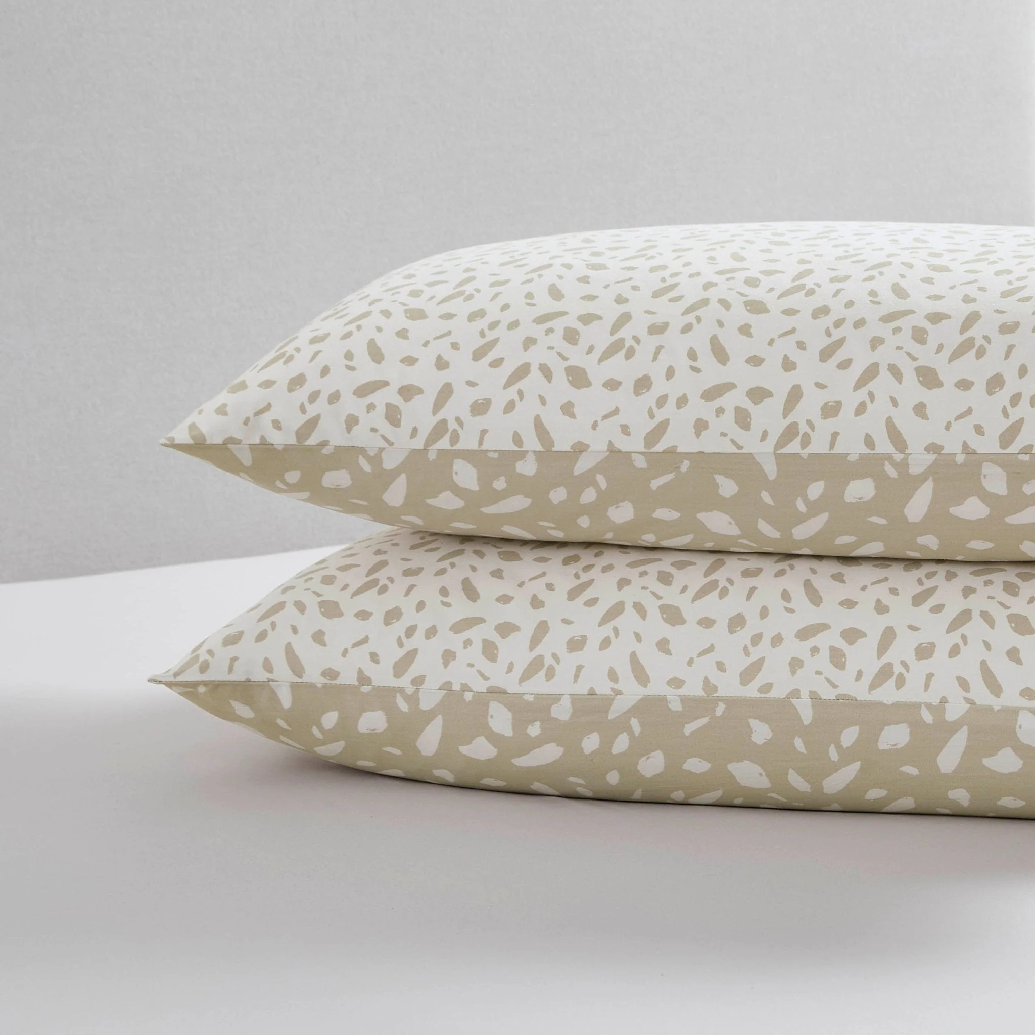 Nala 200 Thread Count Reversible Duvet Cover & Pillowcase Set - Animal Print - Natural - Image 7