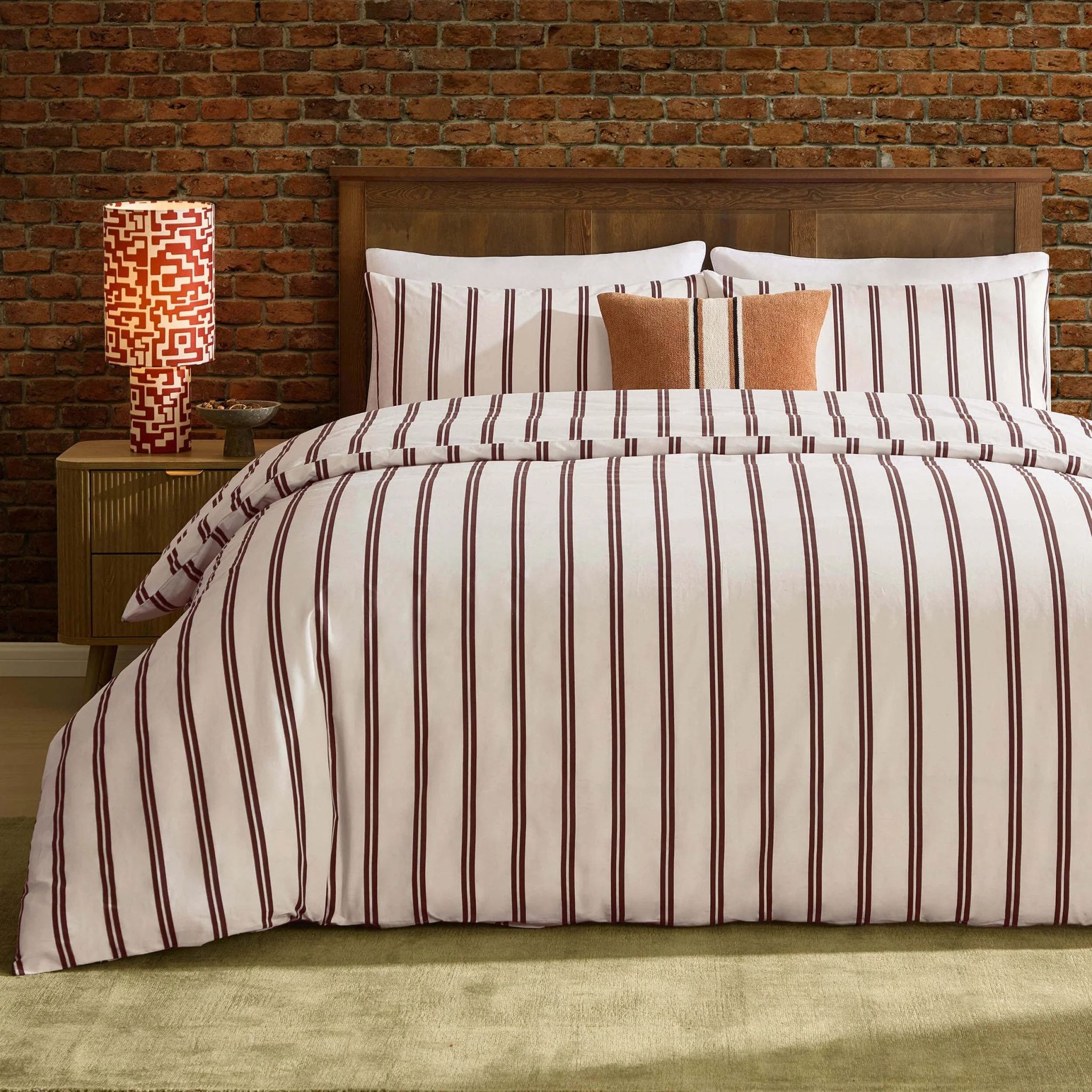 Noa 100% Cotton Stripe Duvet Cover & Pillowcase Set - Chocolate
