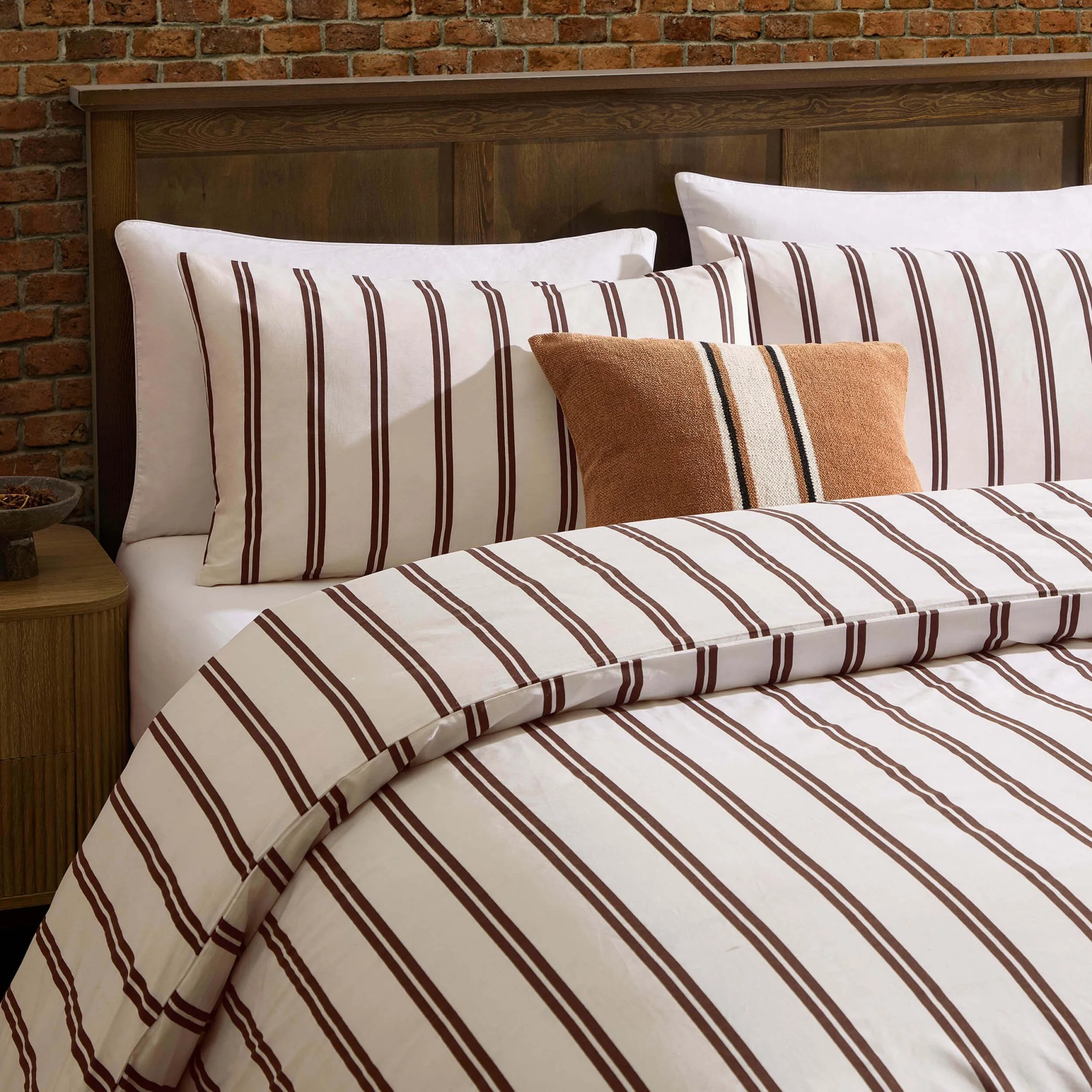 Noa 100% Cotton Stripe Duvet Cover & Pillowcase Set - Chocolate - Image 3