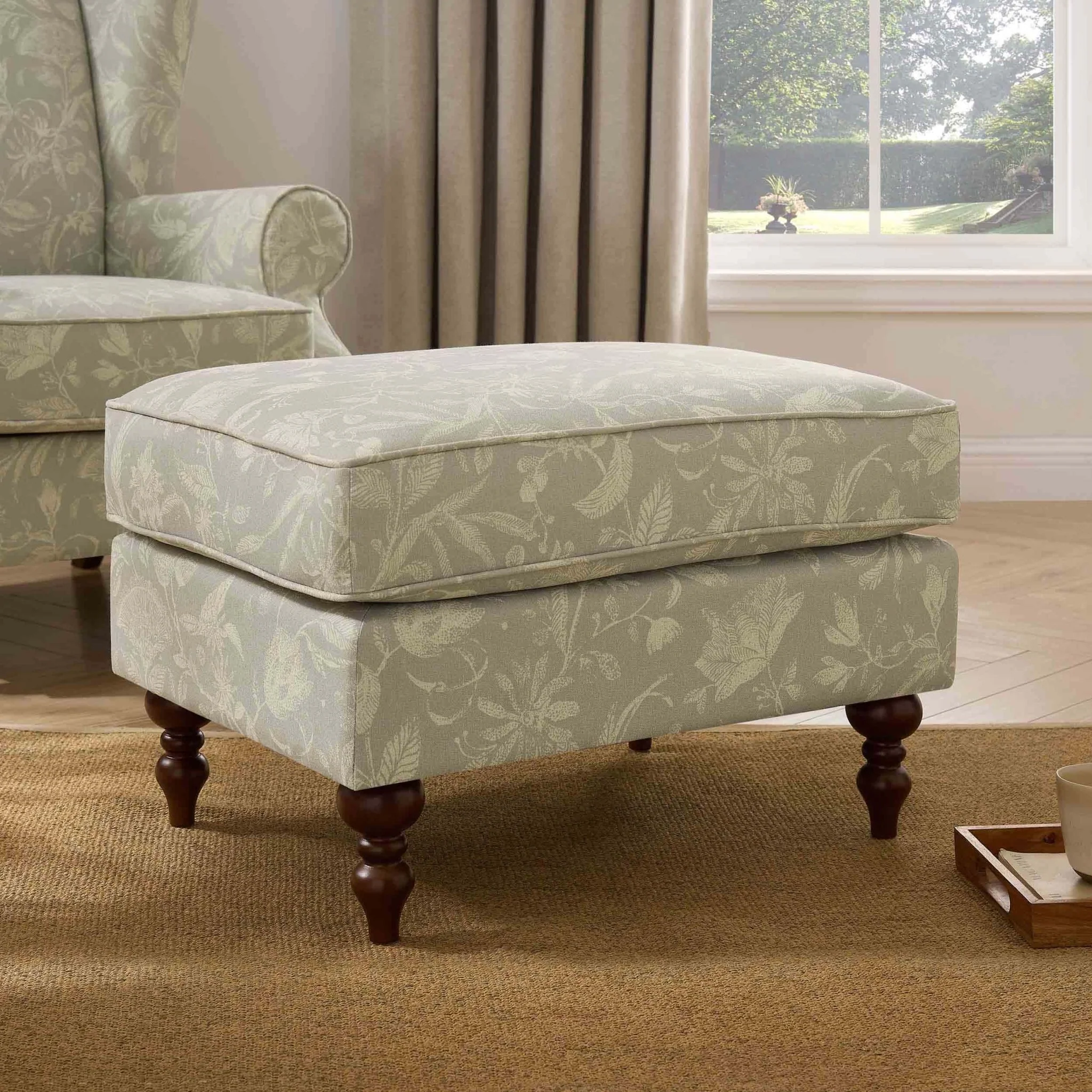 Nora Pouffe - Floral