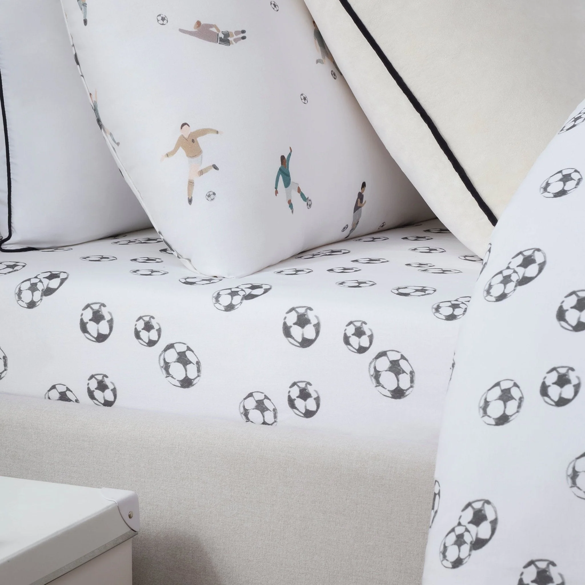 Ollie Football 100% Cotton Kids Fitted Sheet - Image 2