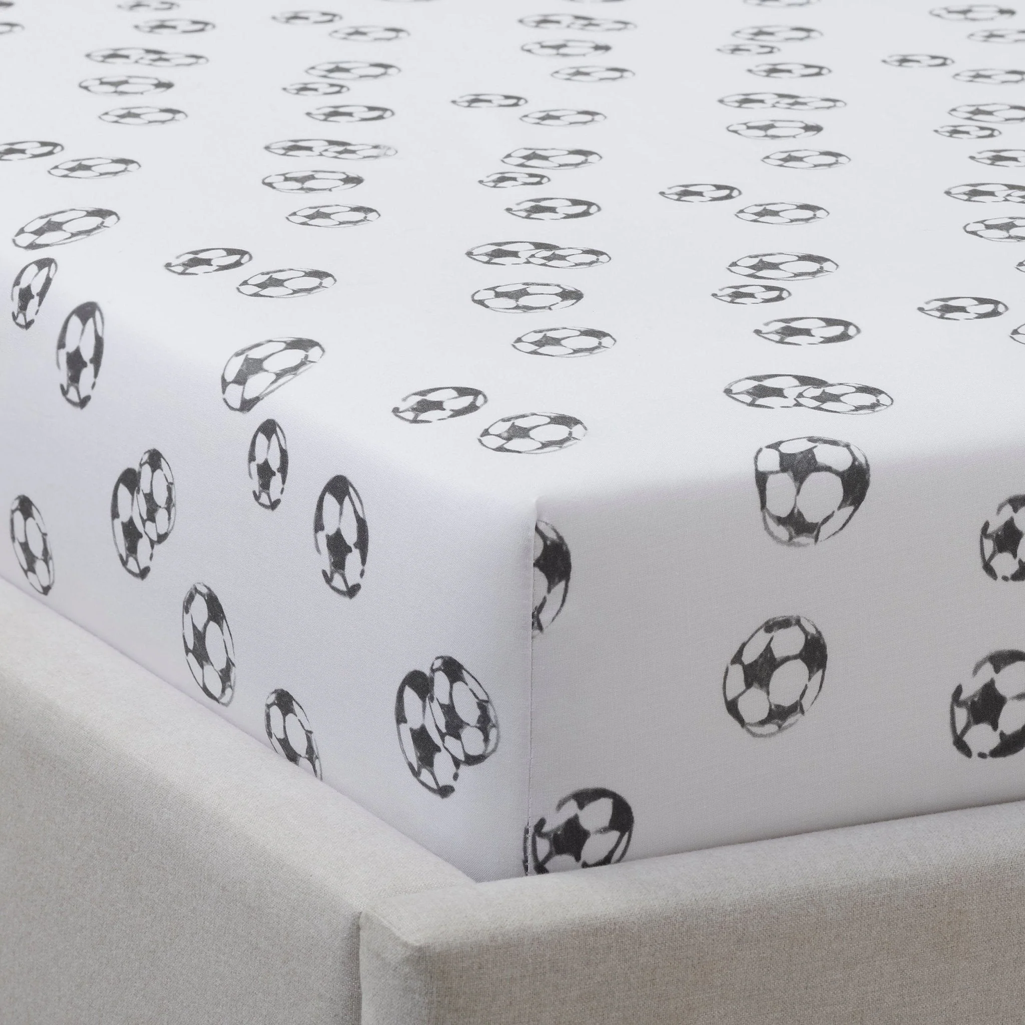 Ollie Football 100% Cotton Kids Fitted Sheet - Image 3