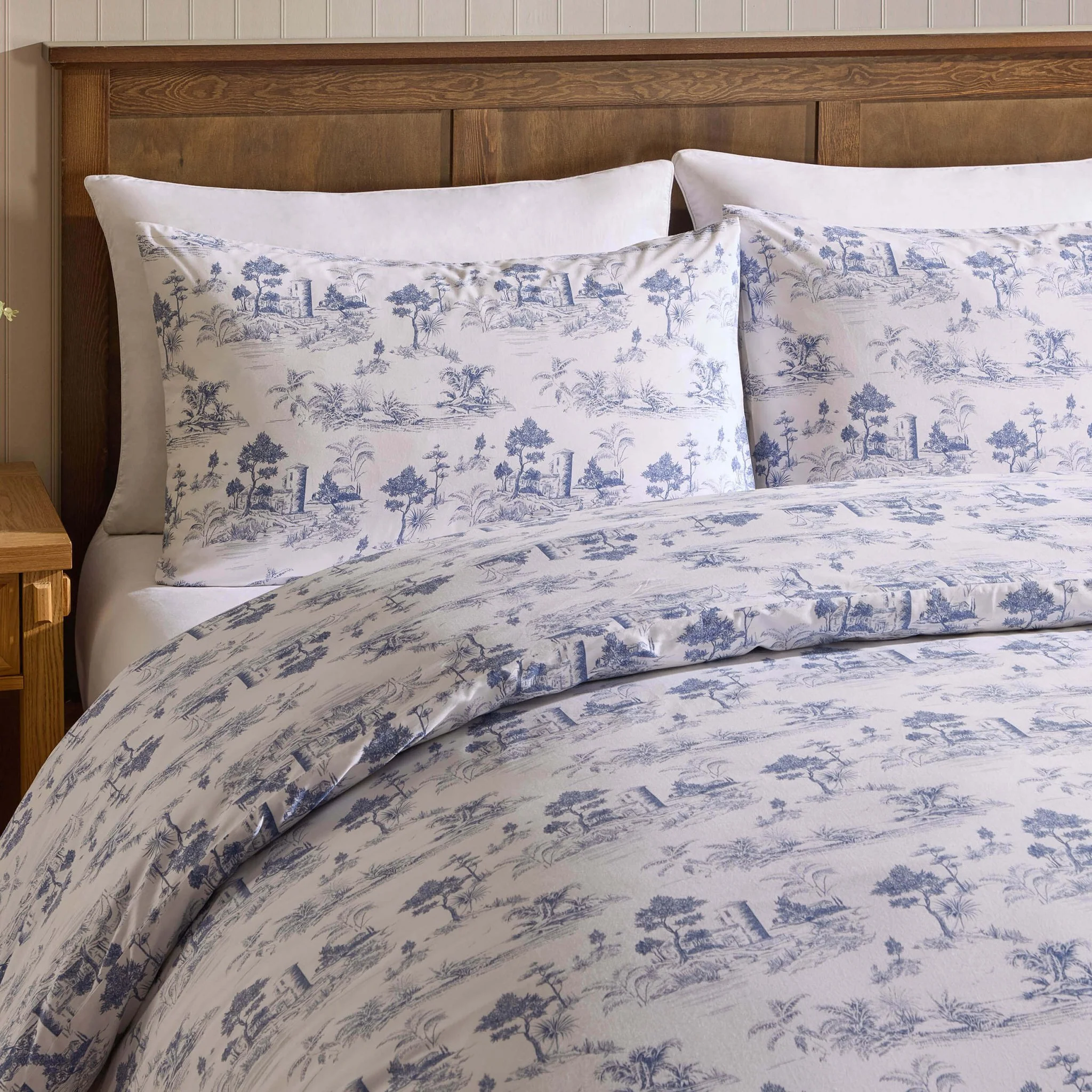 Ophelia Toile Print 100% Cotton 200 Thread Count Duvet Cover & Pillowcase Set - Light Blue - Image 3