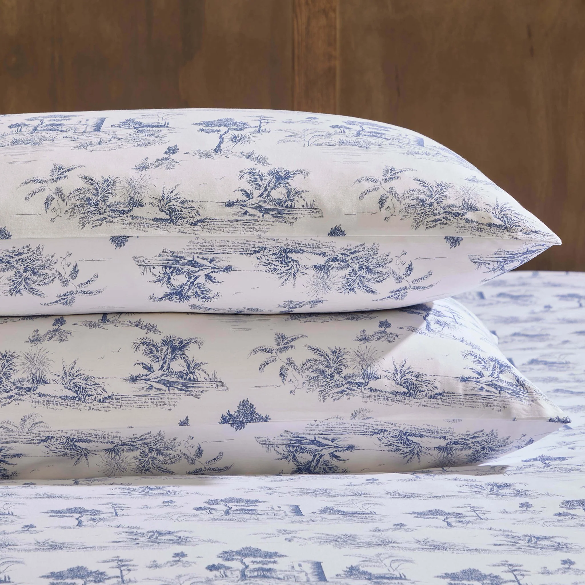 Ophelia Toile Print 100% Cotton 200 Thread Count Duvet Cover & Pillowcase Set - Light Blue - Image 7