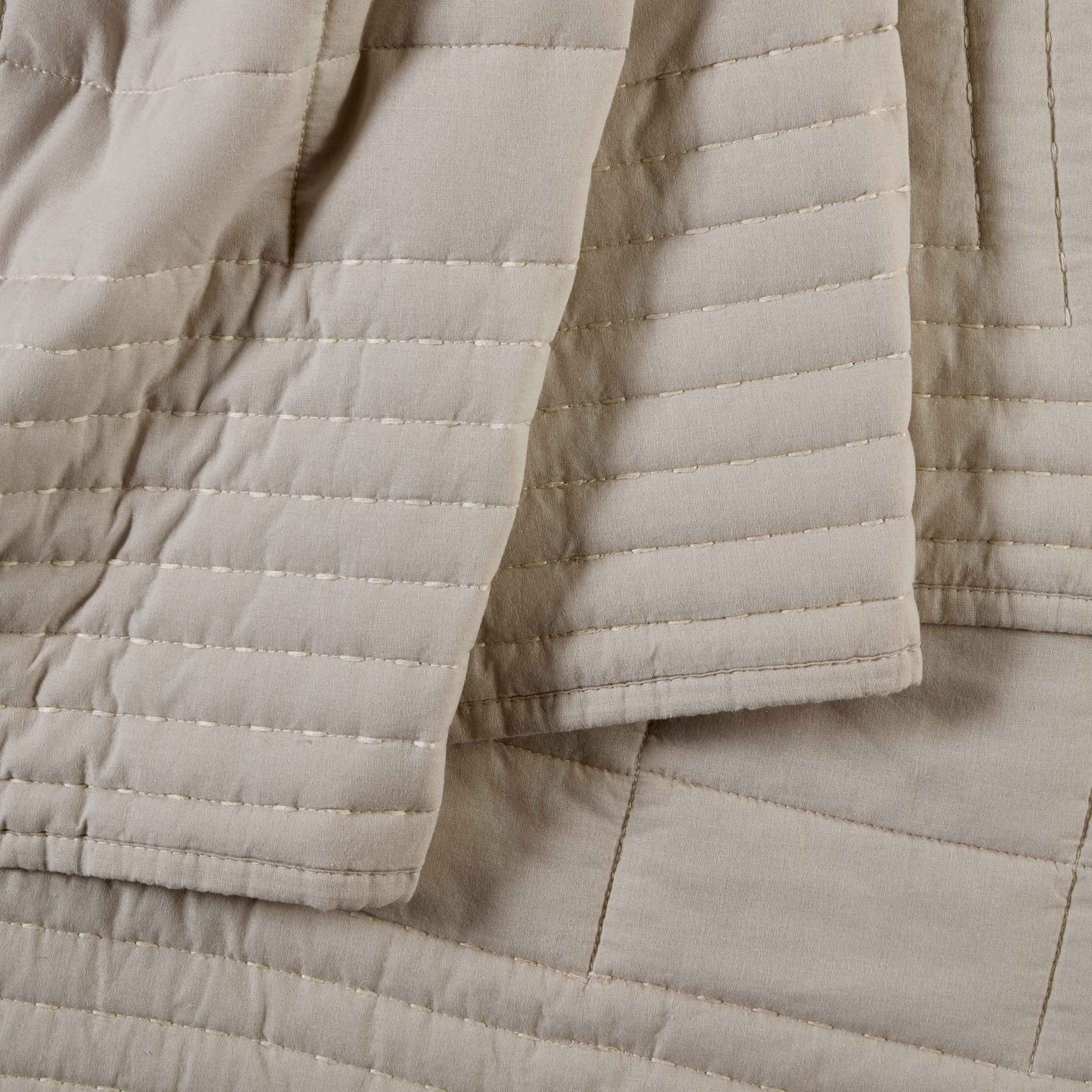 Oxford Cotton Rich Quilted Bedspread - Champagne - Image 4