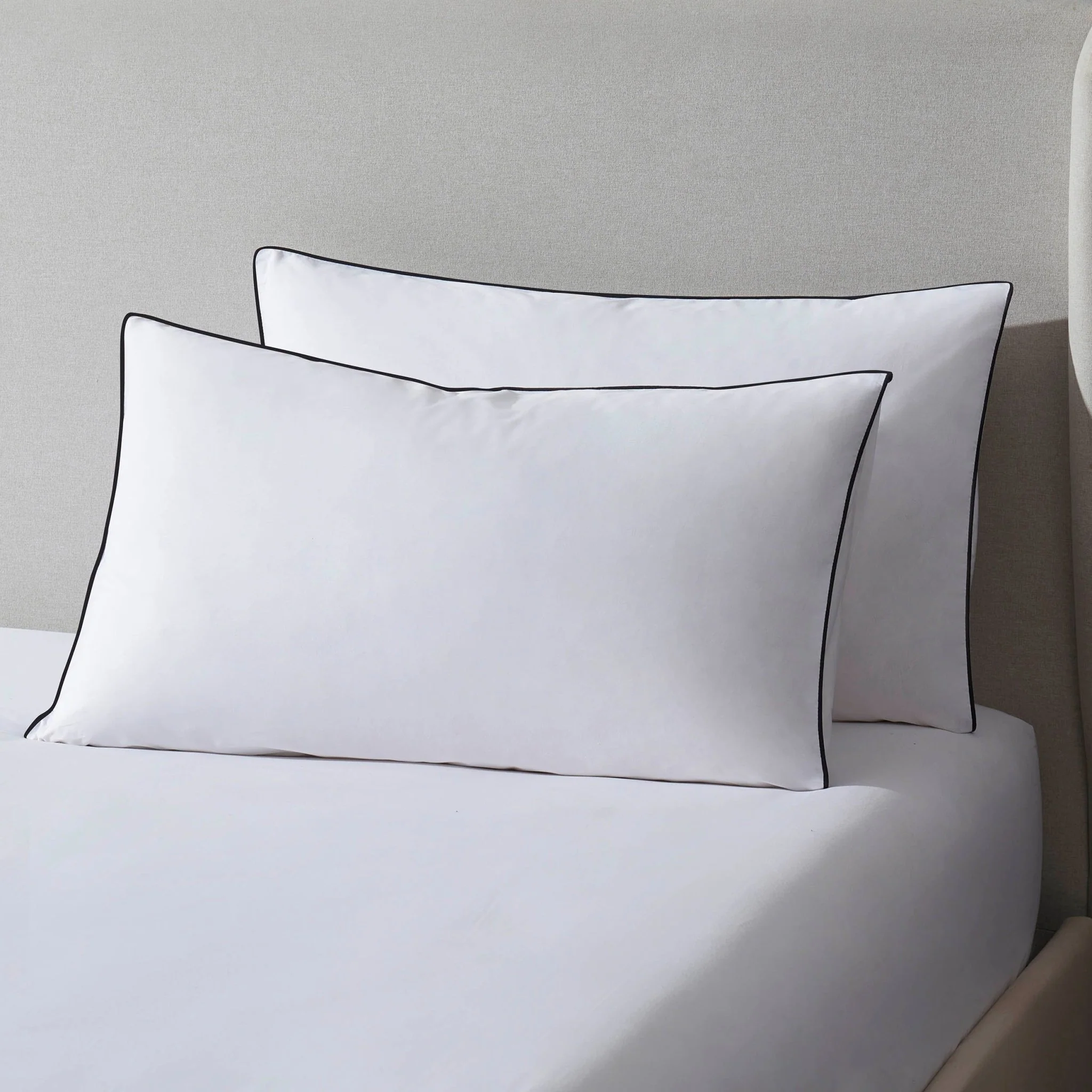 Pair of Cambridge Pillowcases - 200 Thread Count - Cotton - White/Black - Image 4