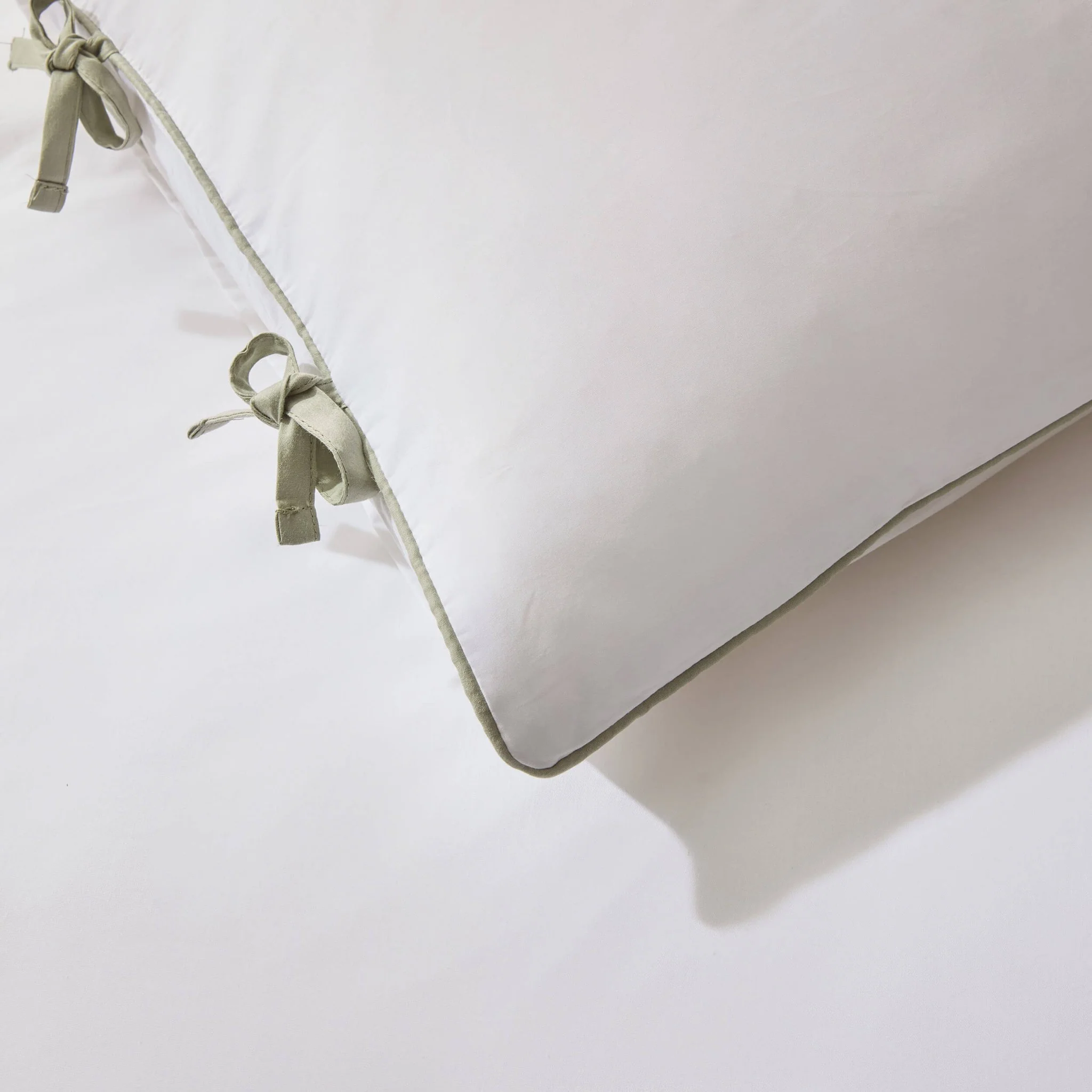 Pair of Cambridge Pillowcases with Bows - 200 Thread Count - Sage - Image 4