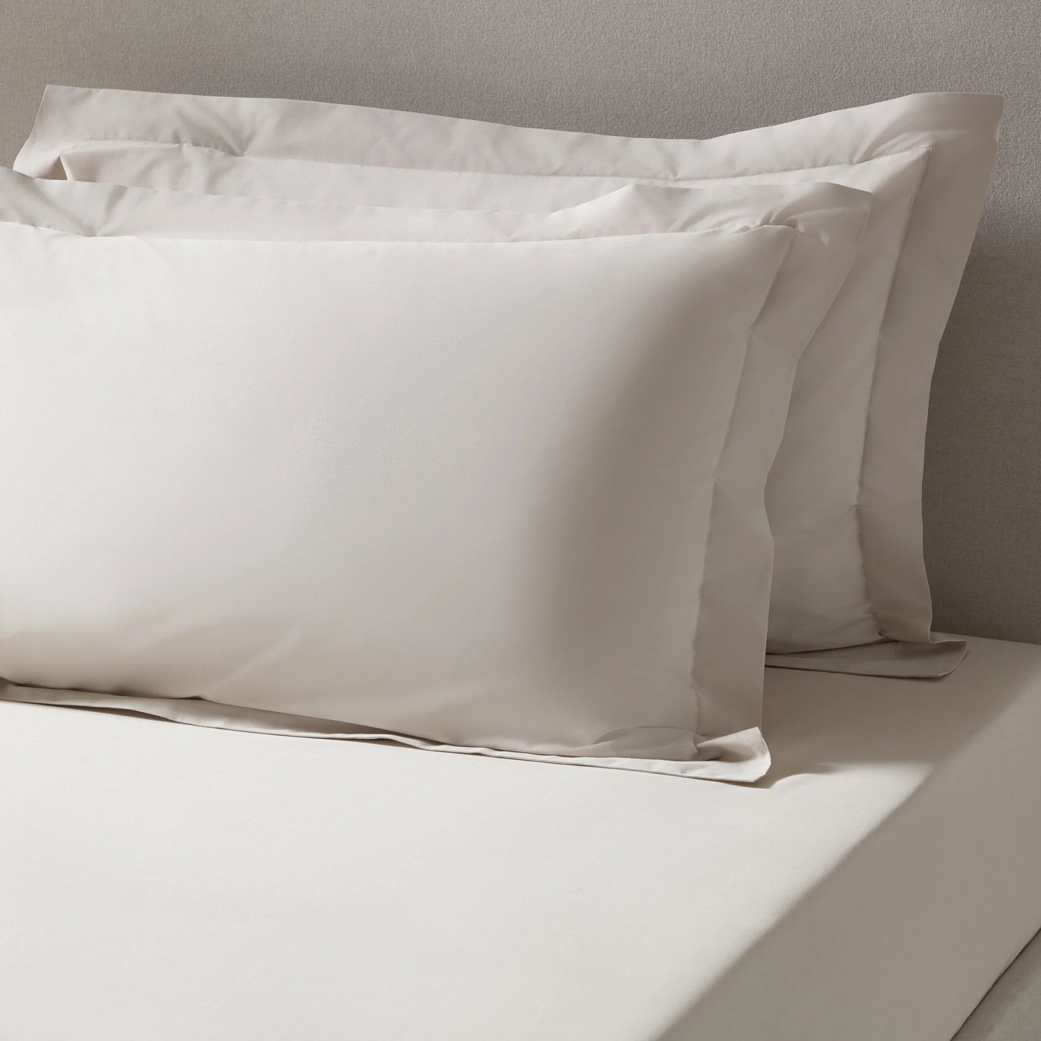 Pair of Plain-Dye Oxford Pillowcases - 200 Thread Count  - Natural - Image 2
