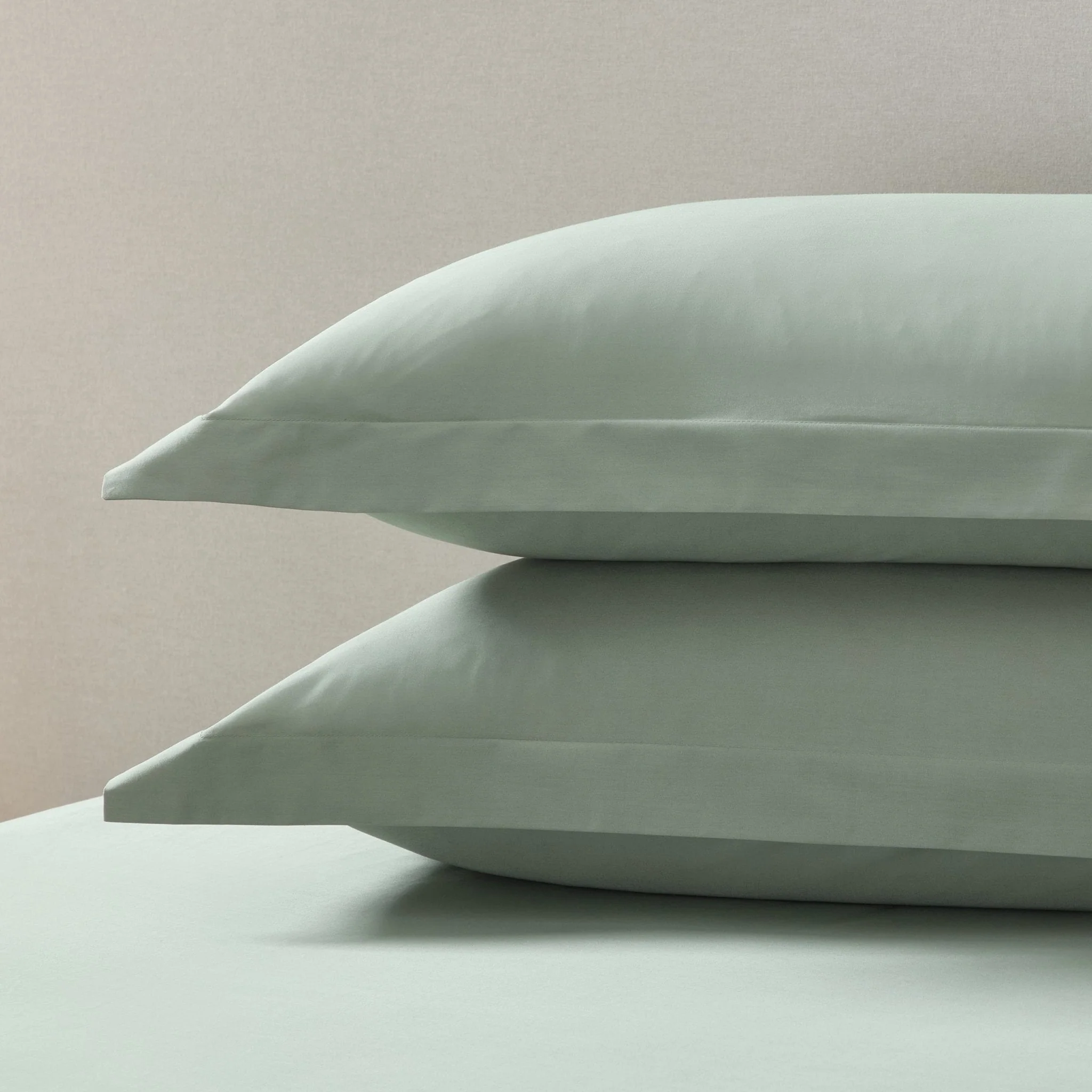 Pair of Plain-Dye Oxford Pillowcases - 200 Thread Count - Olive