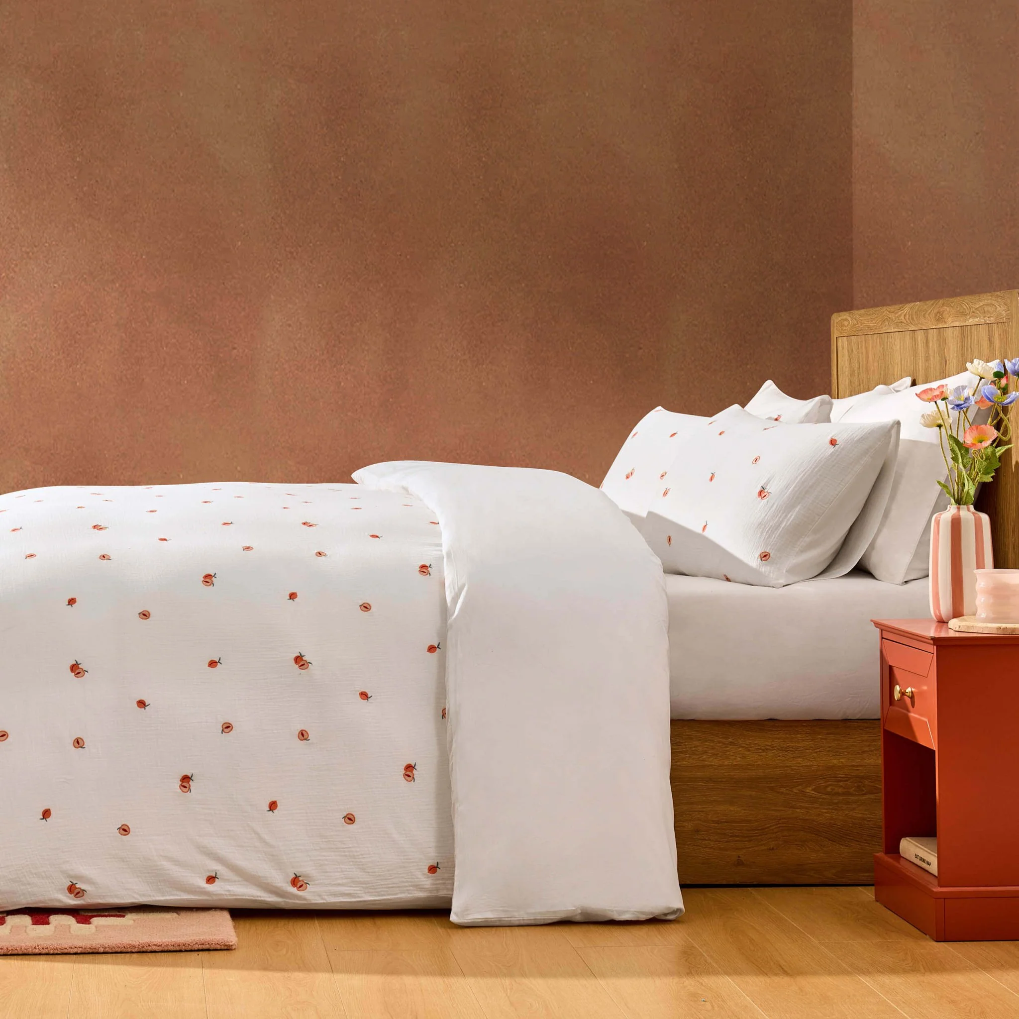 Peach Embroidery 100% Cotton Muslin Duvet Cover & Pillowcase Set - White - Image 4