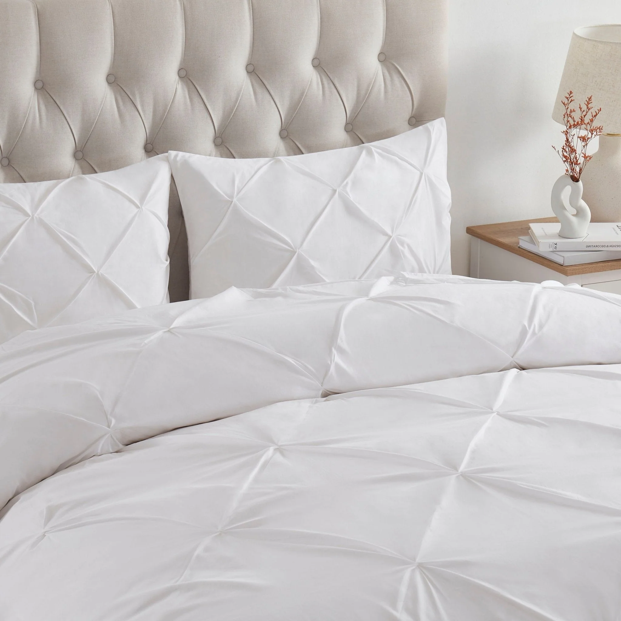 Pintuck 200 Thread Count Duvet Cover & Pillowcase Set - White - Image 2