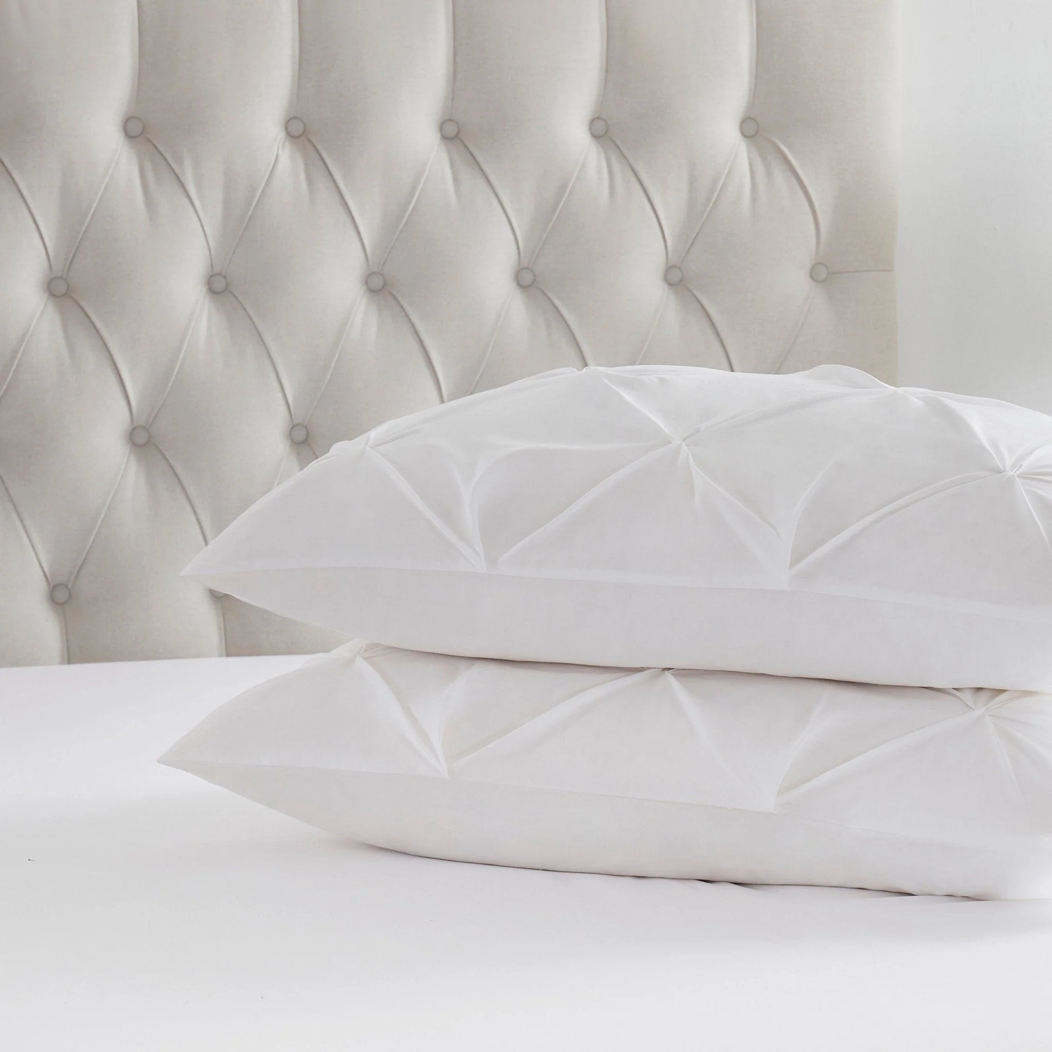 Pintuck 200 Thread Count Duvet Cover & Pillowcase Set - White - Image 3