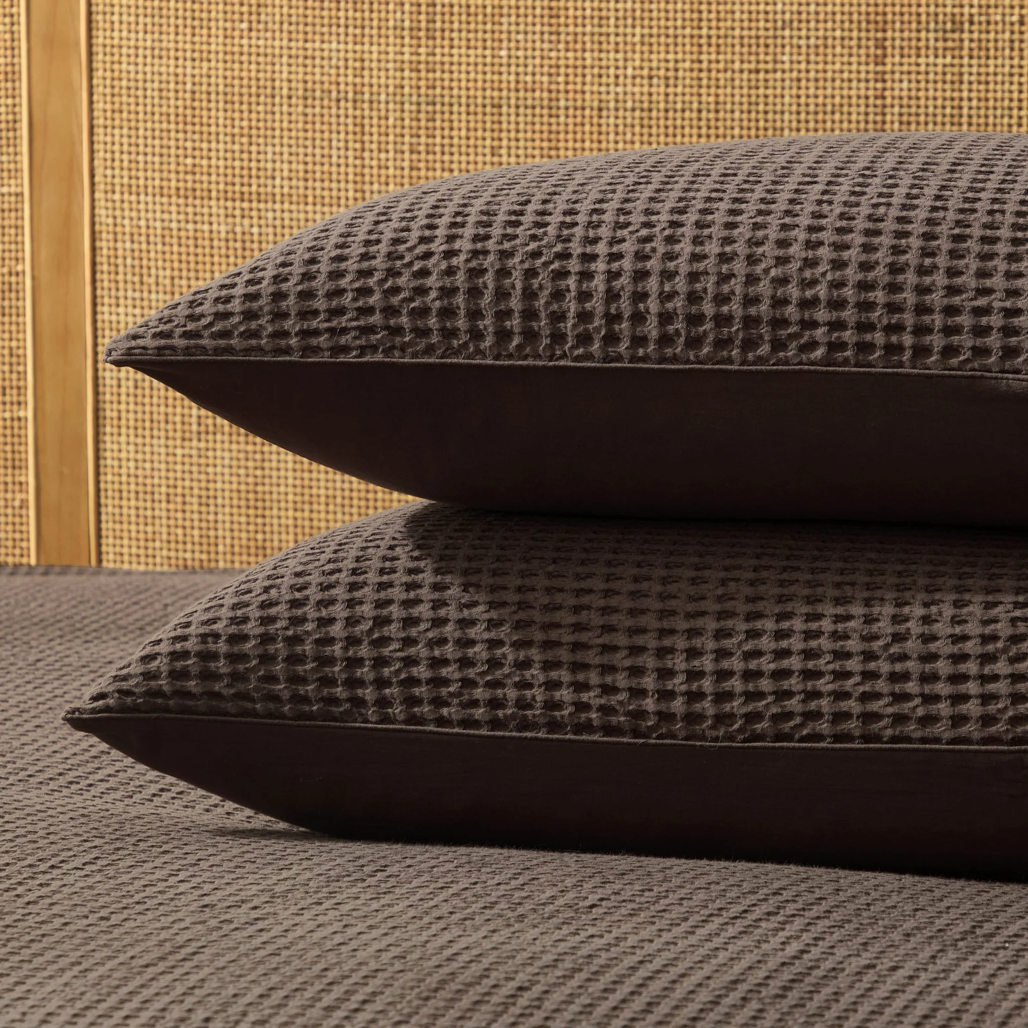 Portofino Waffle 100% Cotton Pair of Pillowcases 200 Thread Count - Chocolate