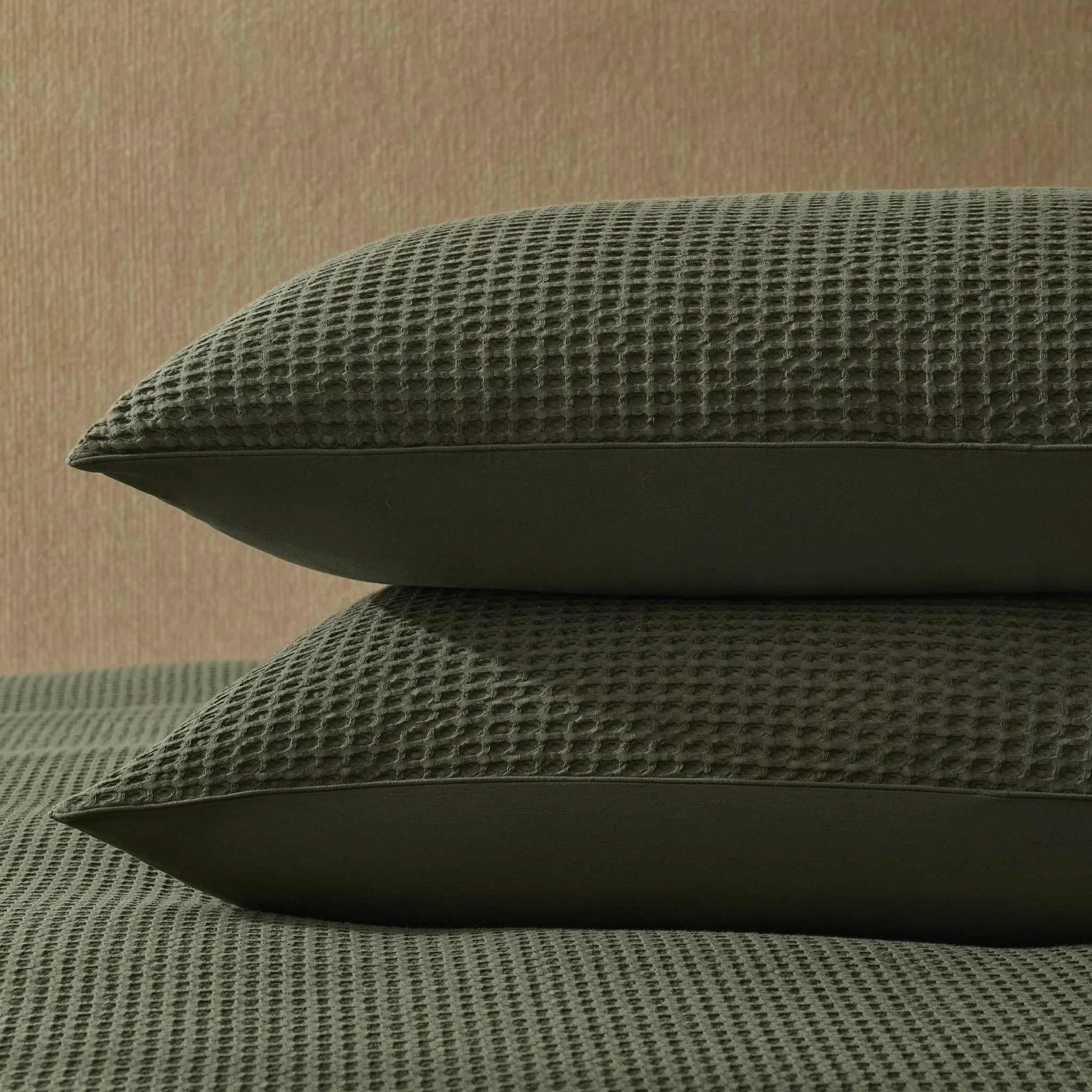 Portofino Waffle 100% Cotton Pair of Pillowcases 200 Thread Count - Forest Green