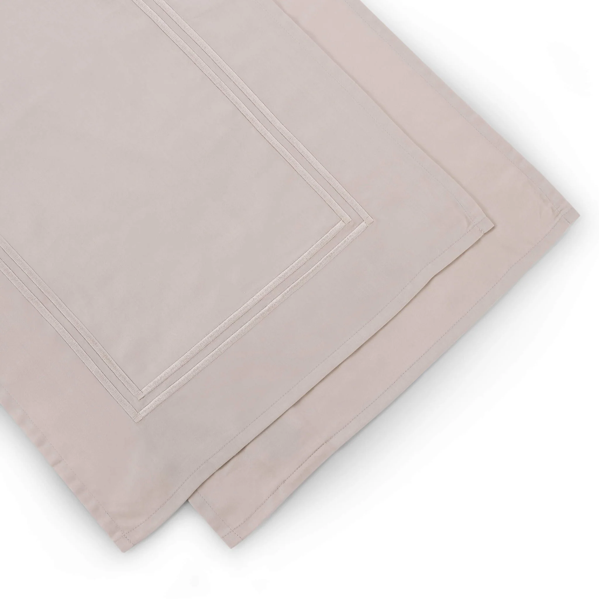 Regent 100% Cotton Table Runner 400 Thread Count - Champagne - Image 2