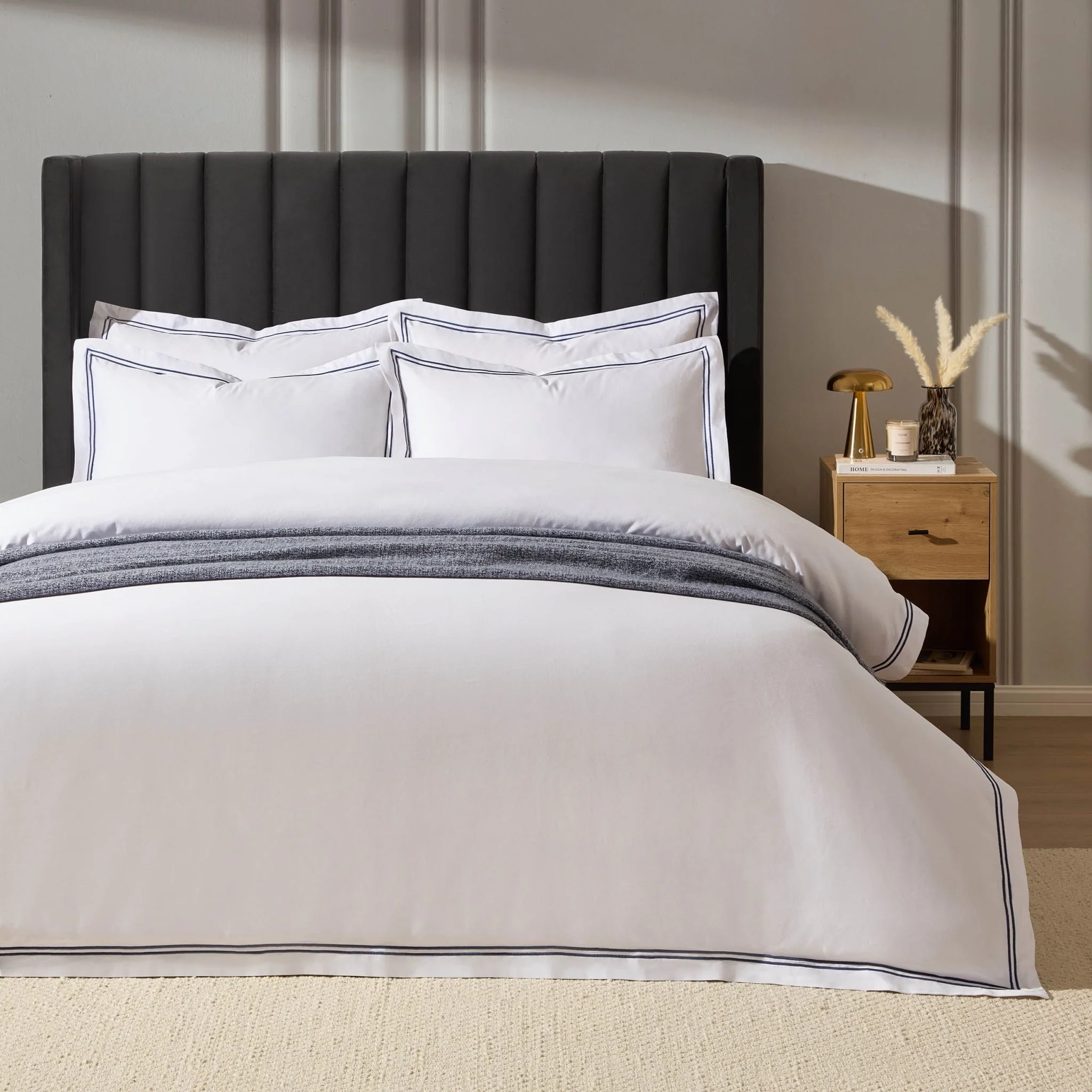 Regent Embroidered 100% Cotton Duvet Cover 400 Thread Count - Navy