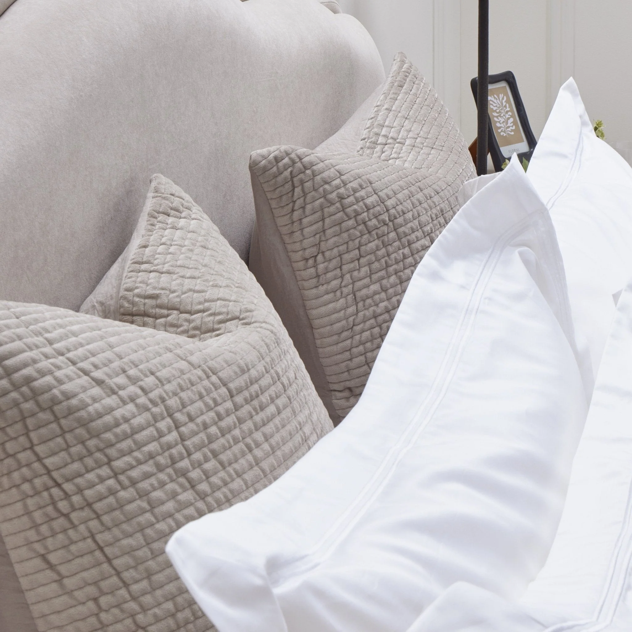 Regent Embroidered 100% Cotton Duvet Cover 400 Thread Count - White - Image 6