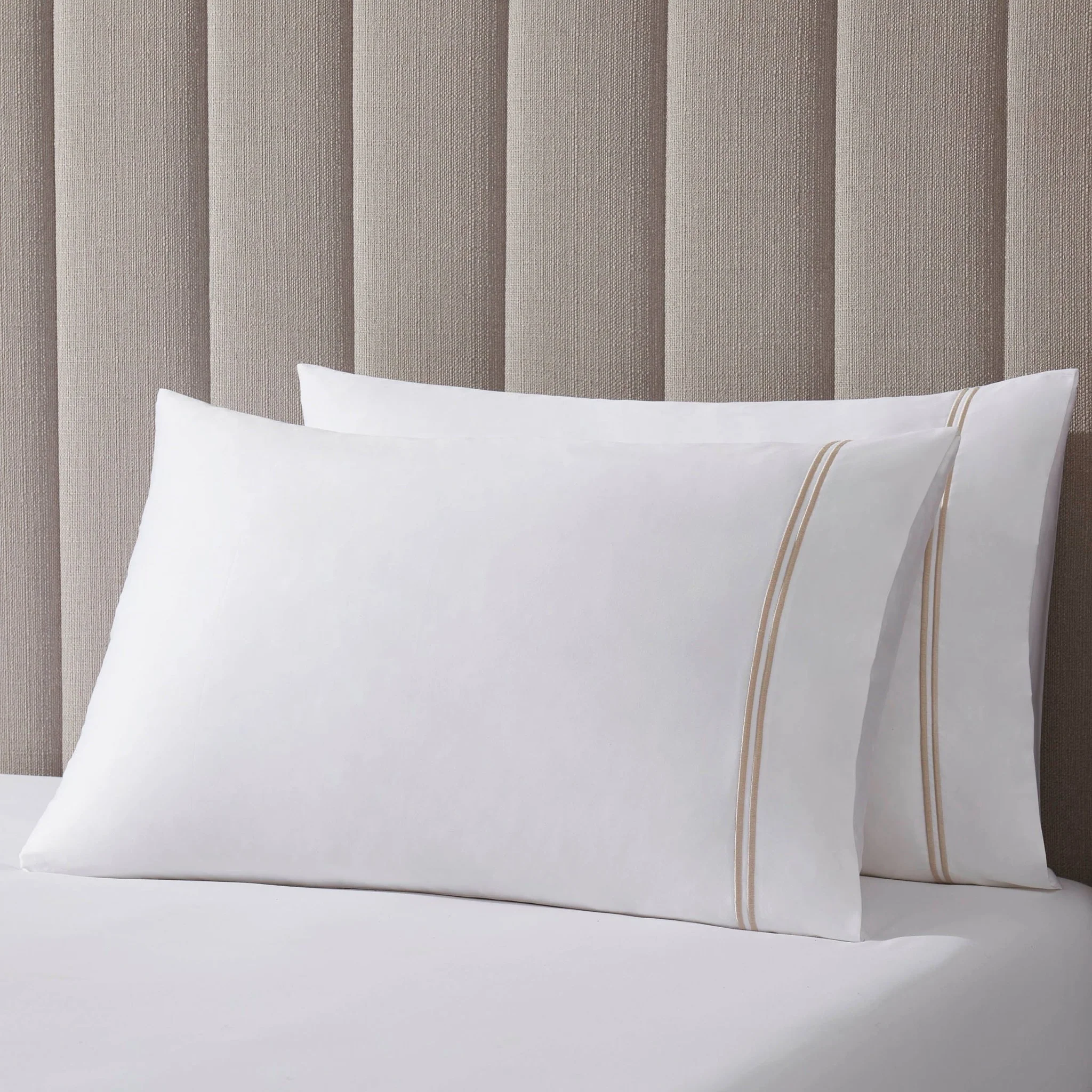 Regent Embroidered 100% Cotton Pair of Classic Pillowcases 400 Thread Count - Natural - Image 3