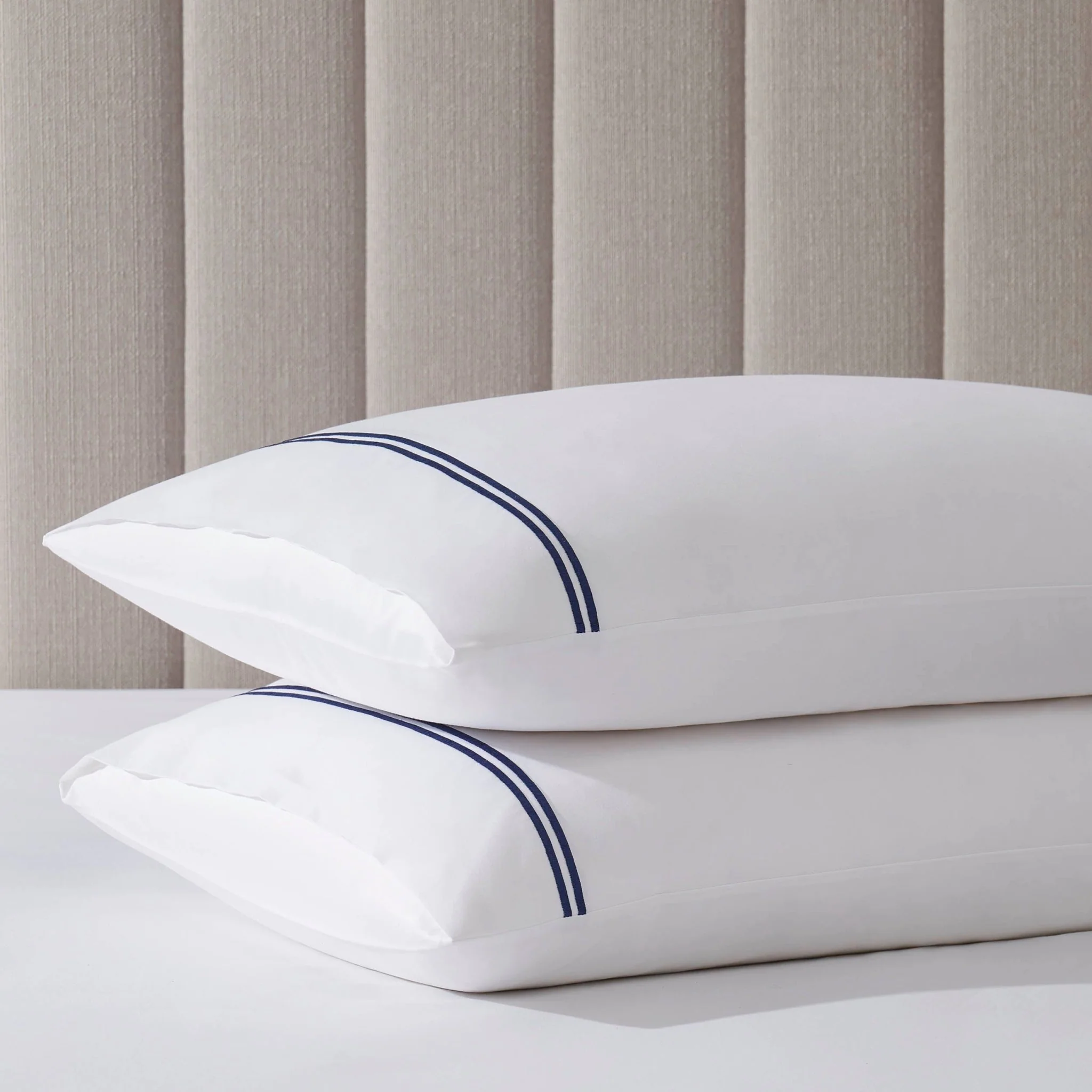 Regent Embroidered 100% Cotton Pair of Classic Pillowcases 400 Thread Count - Navy