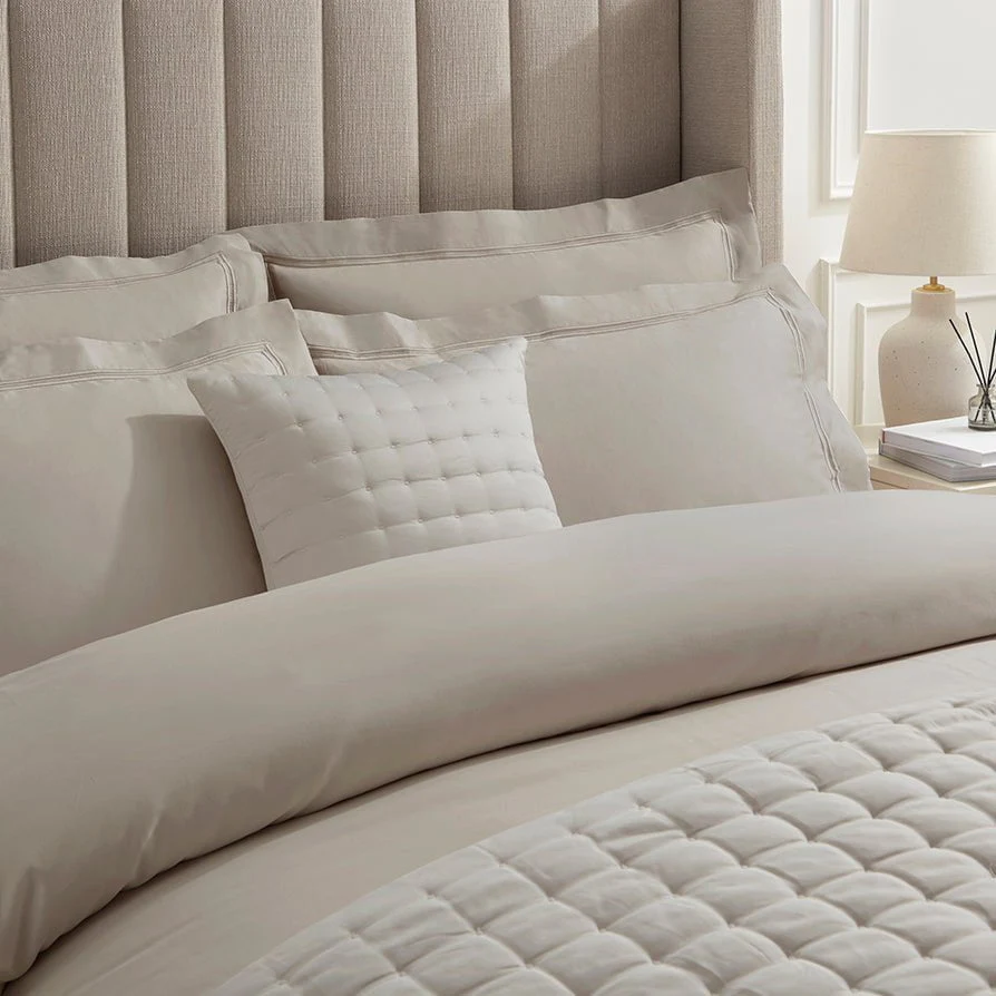 Regent Embroidered 100% Cotton Pair of Oxford Pillowcases 400 Thread Count - Champagne - Image 4
