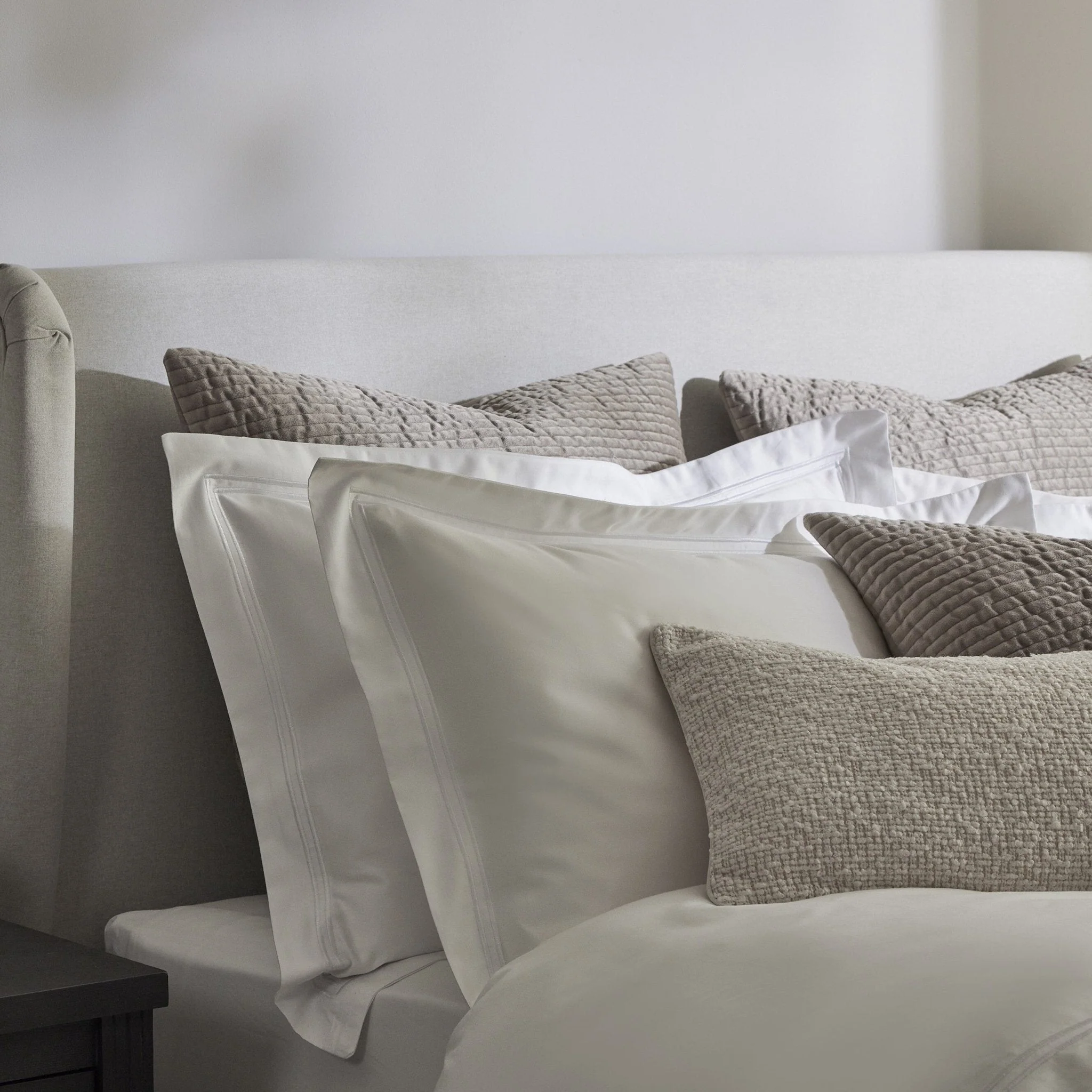 Regent Embroidered 100% Cotton Pair of Oxford Pillowcases 400 Thread Count - White - Image 10